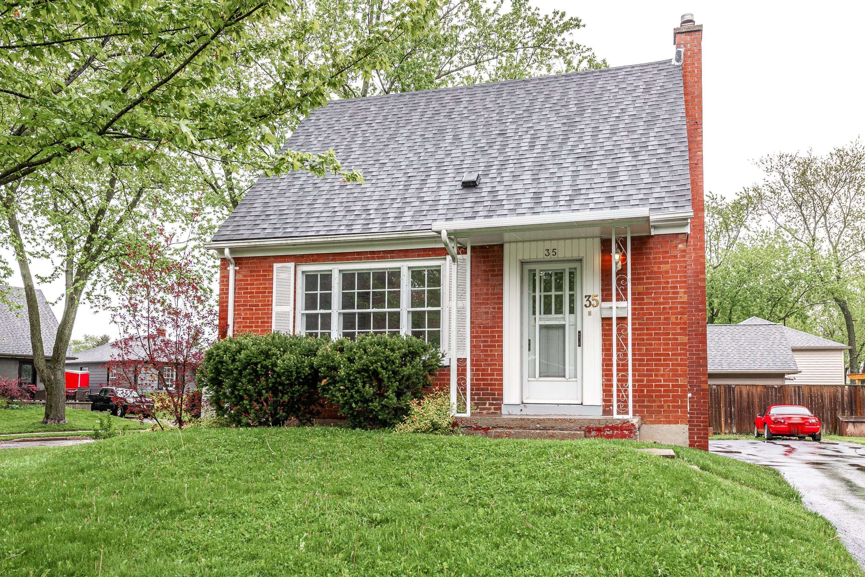 Stratford, ON N5A 6H8,35 Rankin ST
