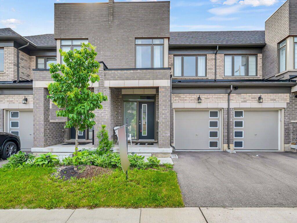 Guelph, ON N1K 0E2,166 Deerpath DR #43