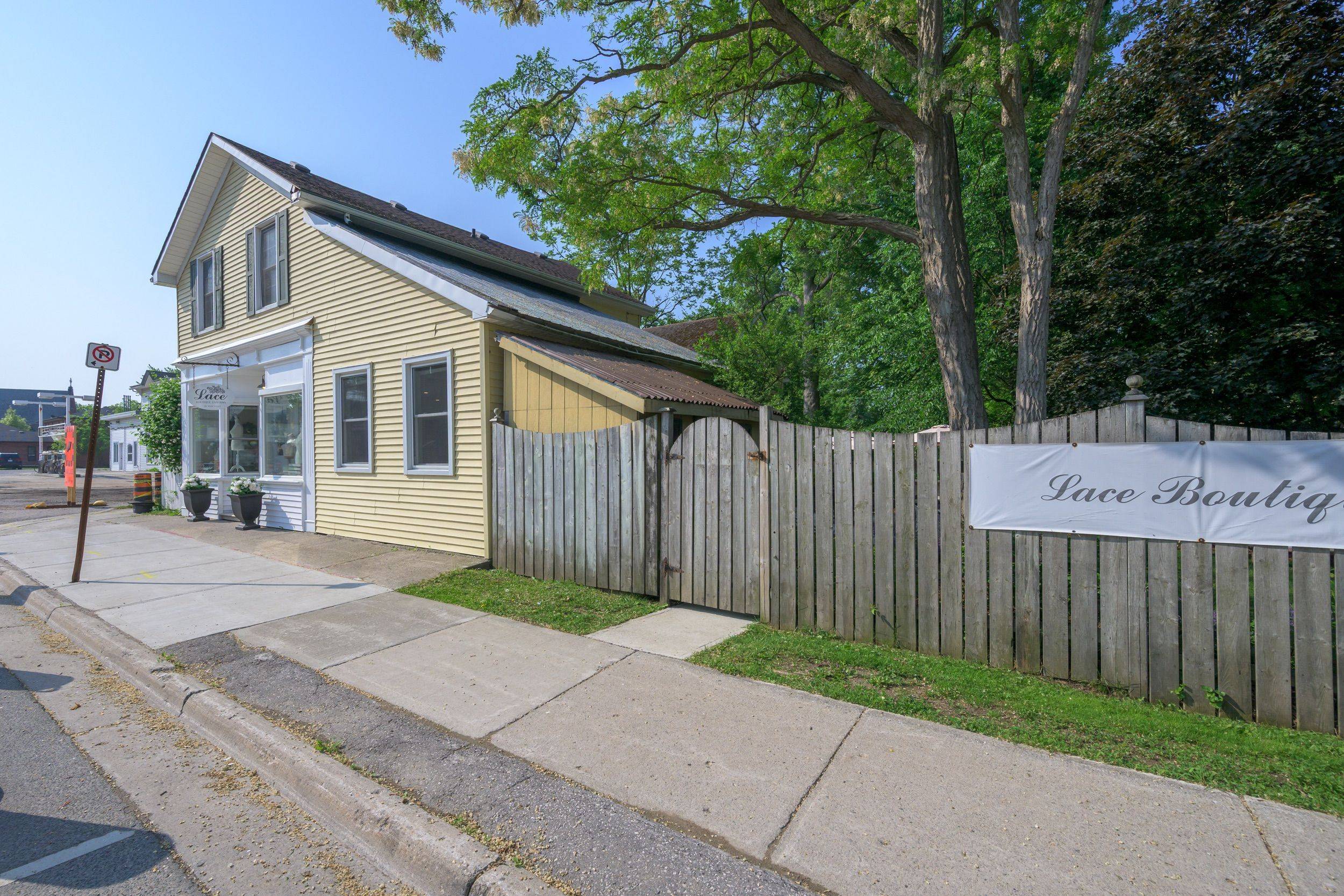 Lucan Biddulph, ON N0M 2J0,213 Main ST