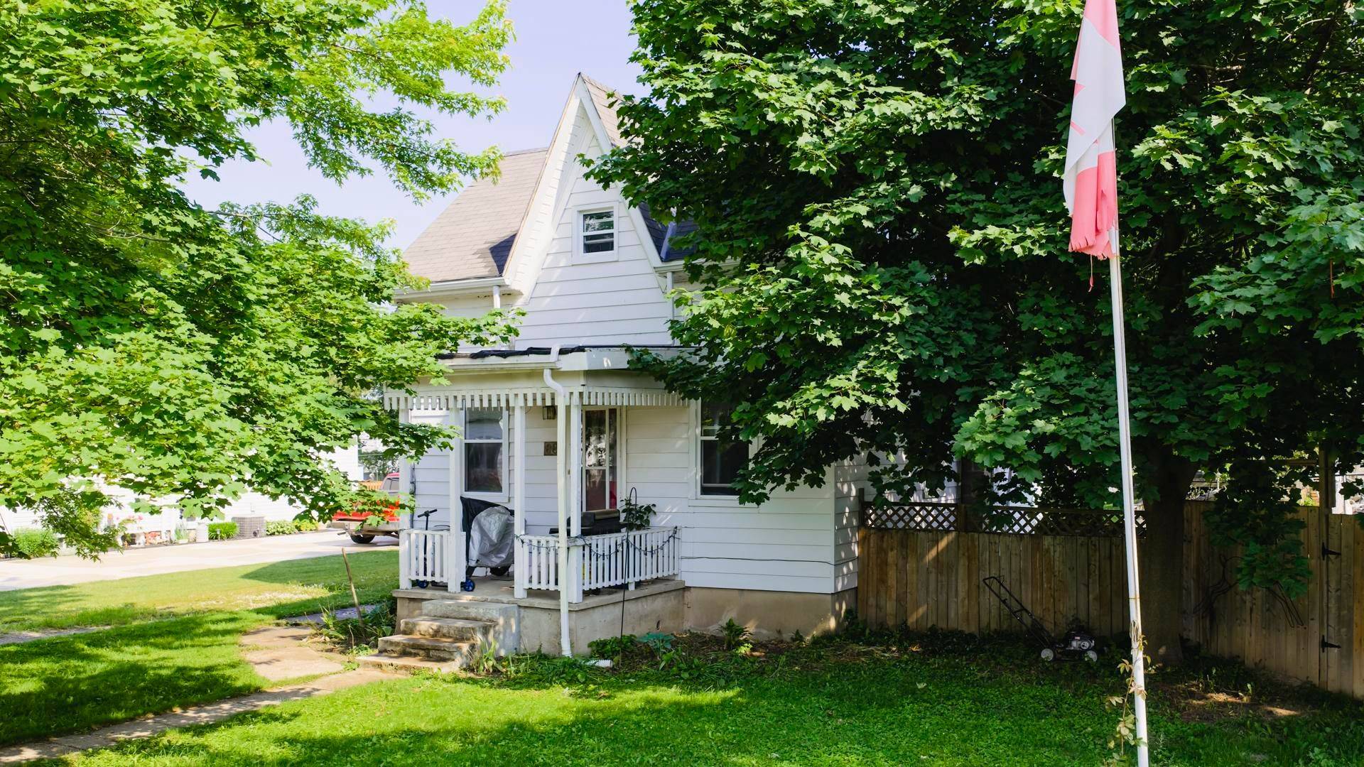 Bluewater, ON N0M 1X0,88 Richmond ST N