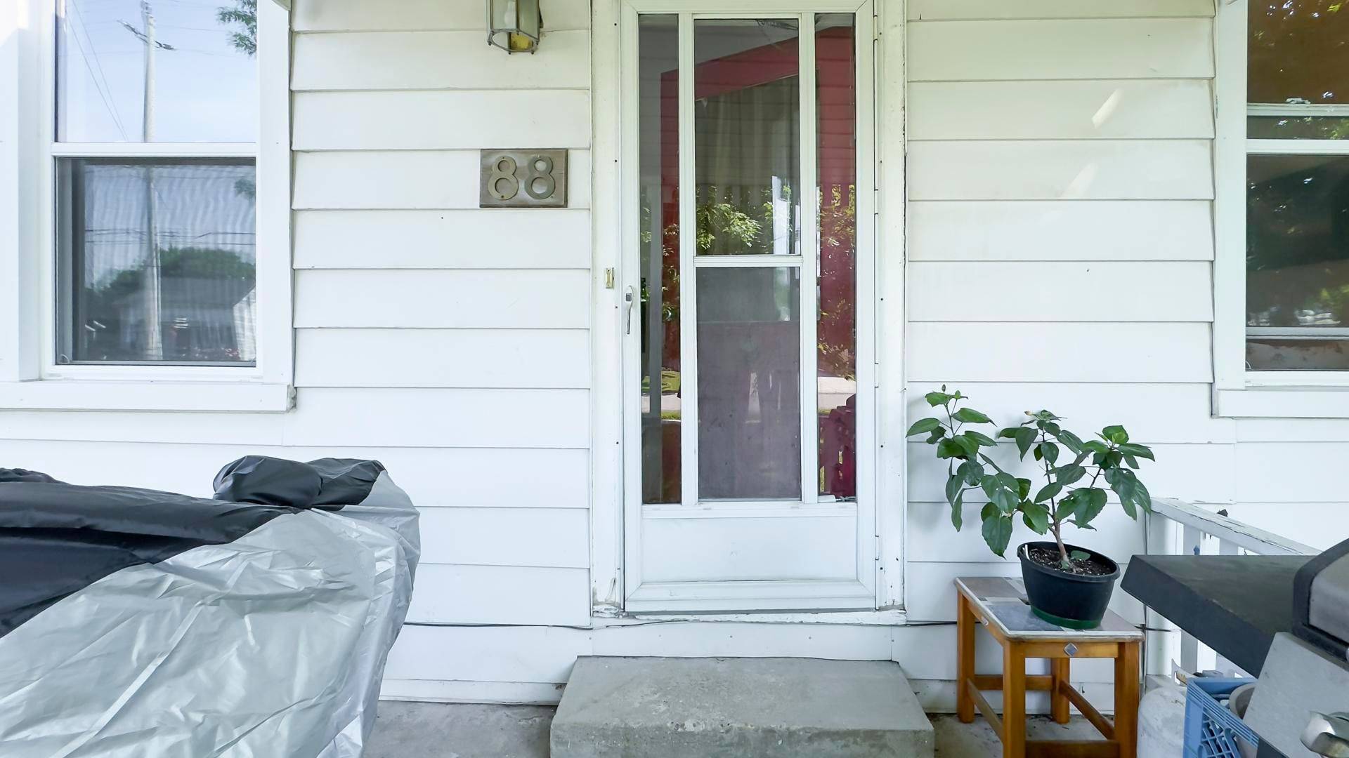Bluewater, ON N0M 1X0,88 Richmond ST N