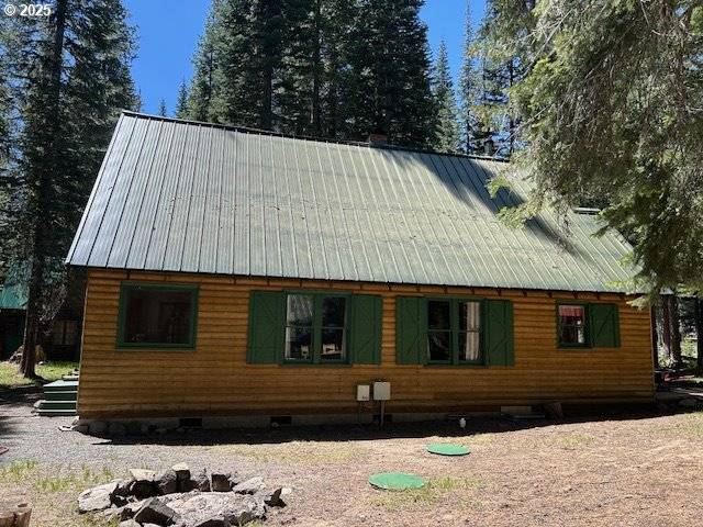 Chemult, OR 97731,80 Diamond Lake LOOP