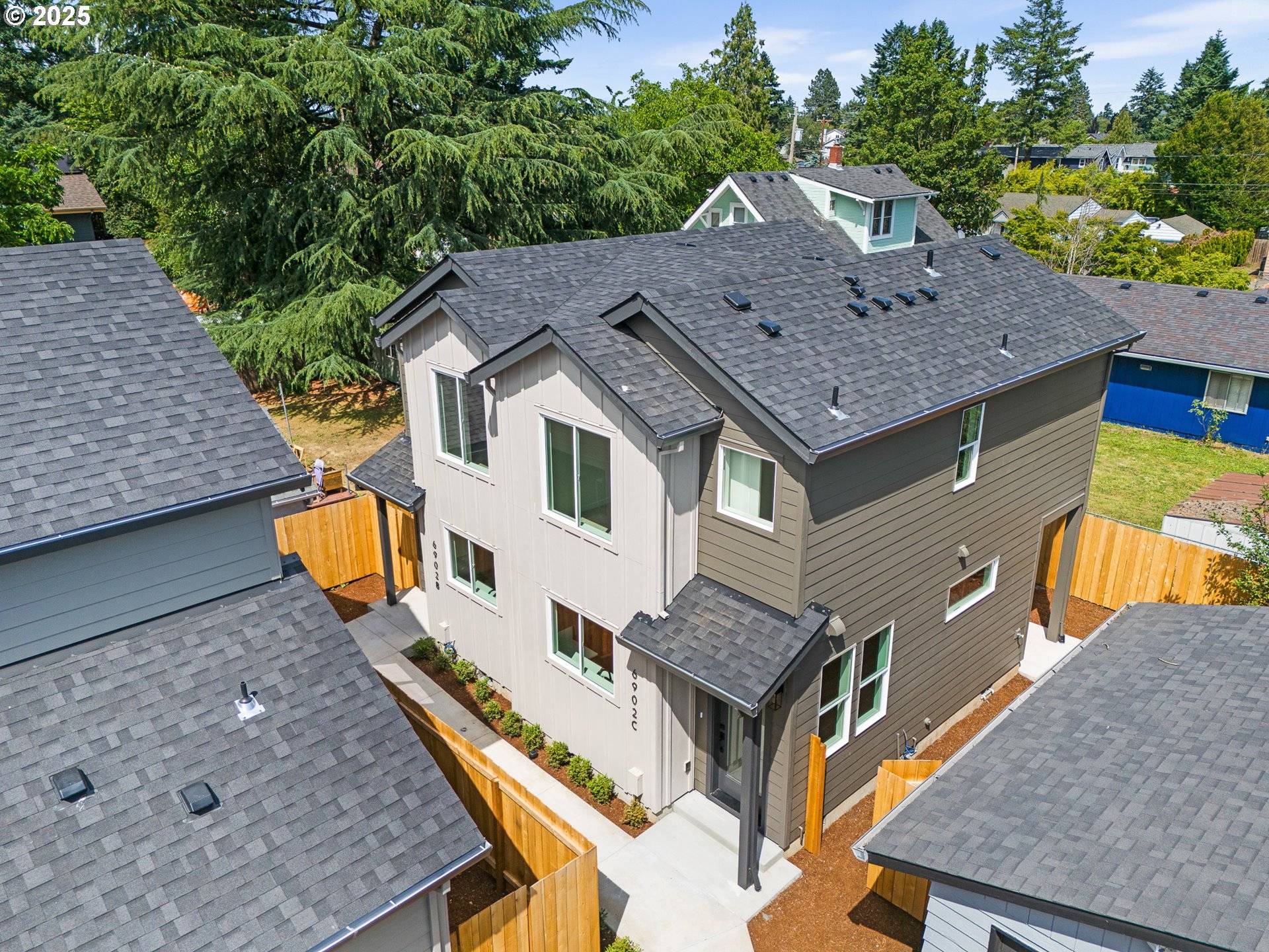 Portland, OR 97206,6902 SE 77th AVE #C