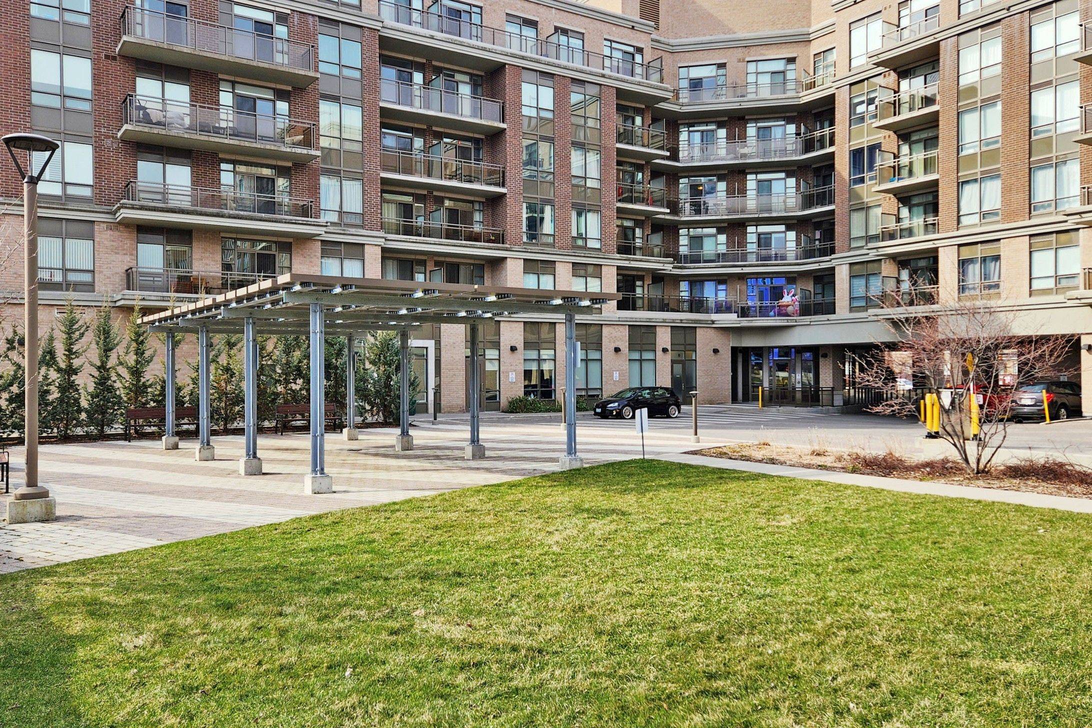 Markham, ON L6C 0Y2,540 Bur Oak AVE #606