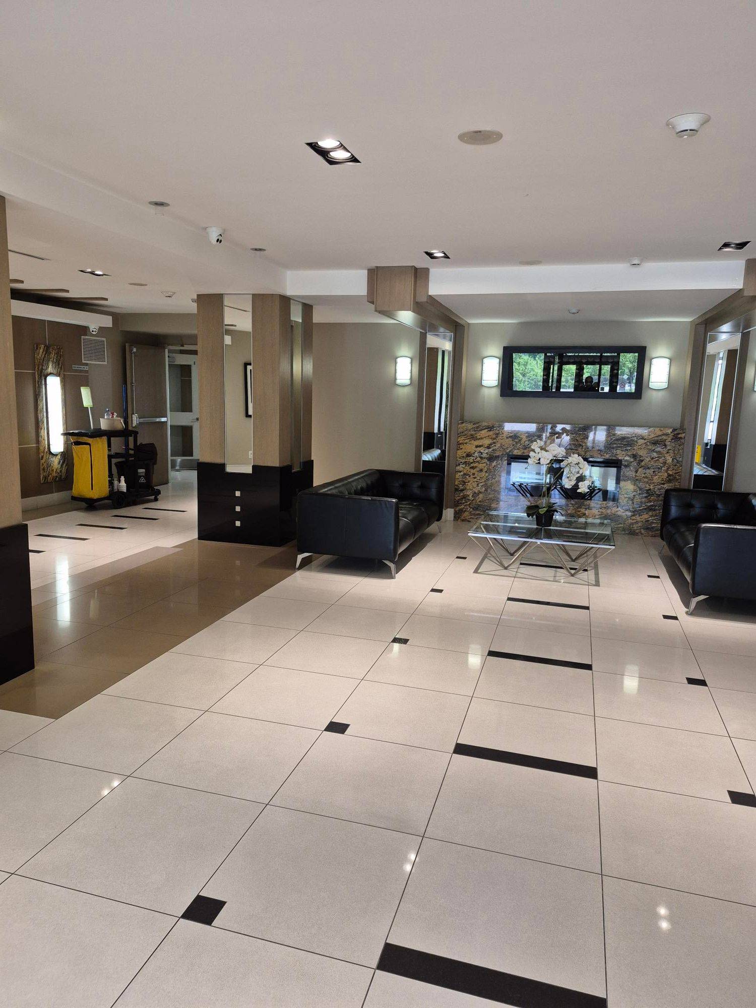 Toronto W05, ON M3J 0G7,1060 sheppard AVE W #1406