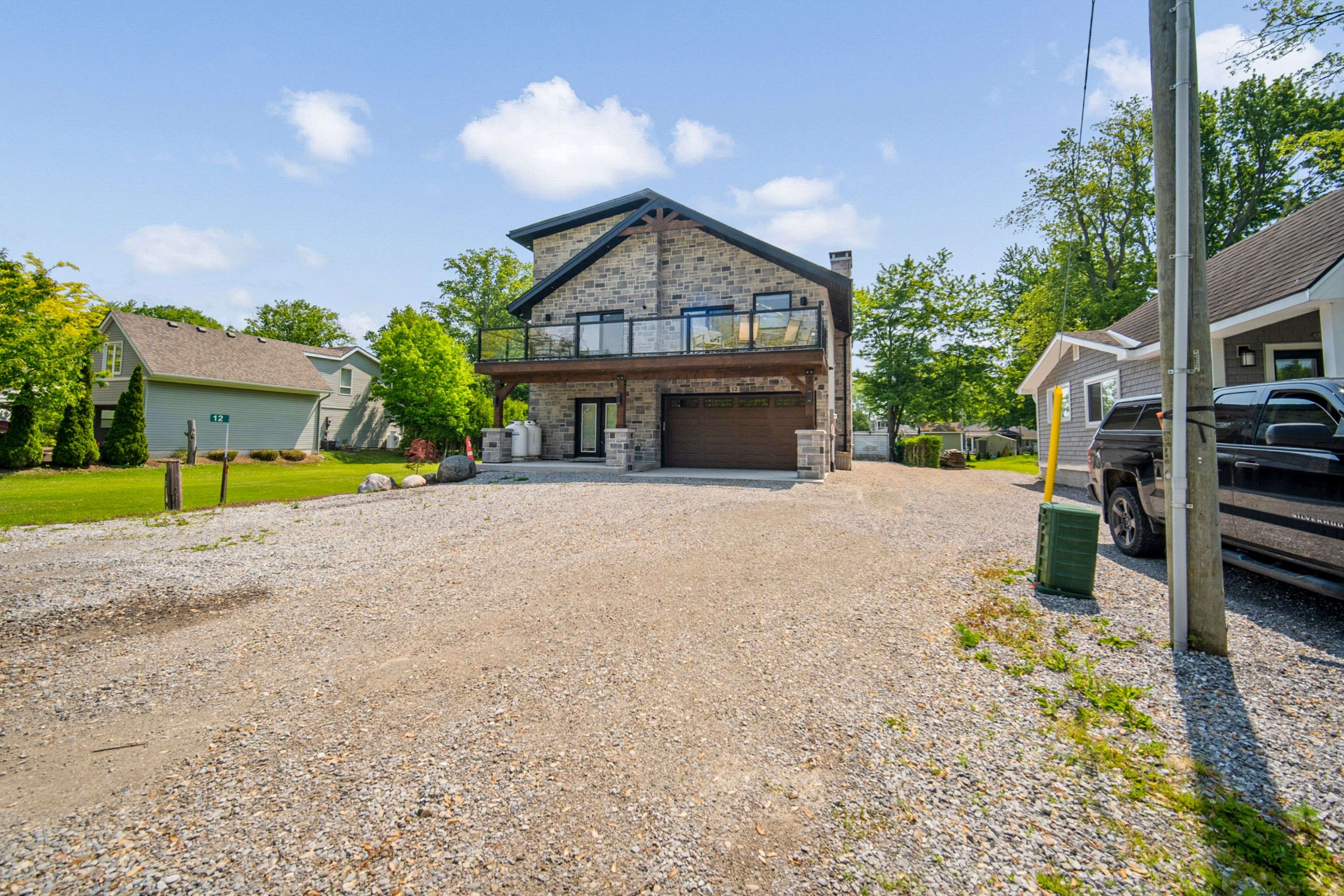 Haldimand, ON N0E 1T0,12 Park LN