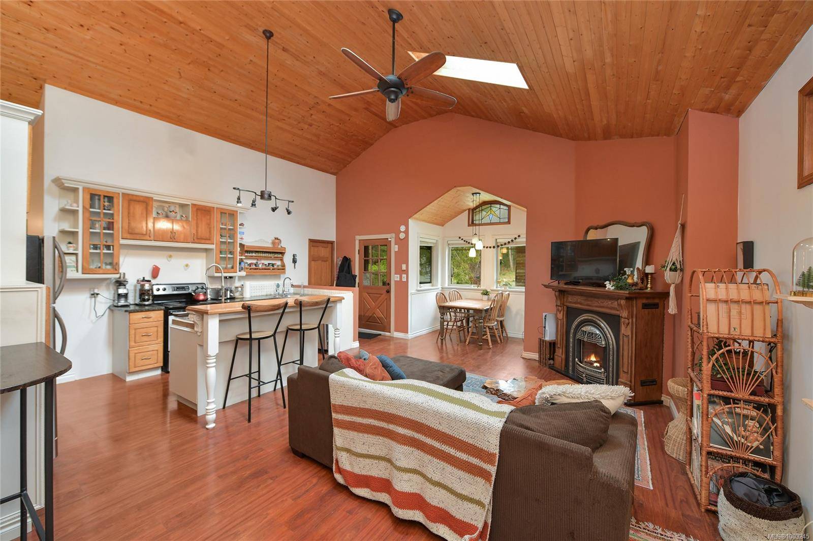 Qualicum Beach, BC V9K 2A6,300 Bonsai Pl