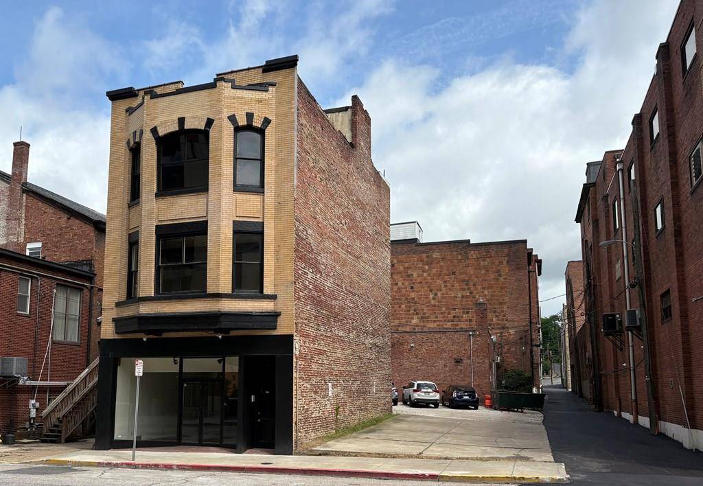 Wheeling, WV 26003,41 11th Street