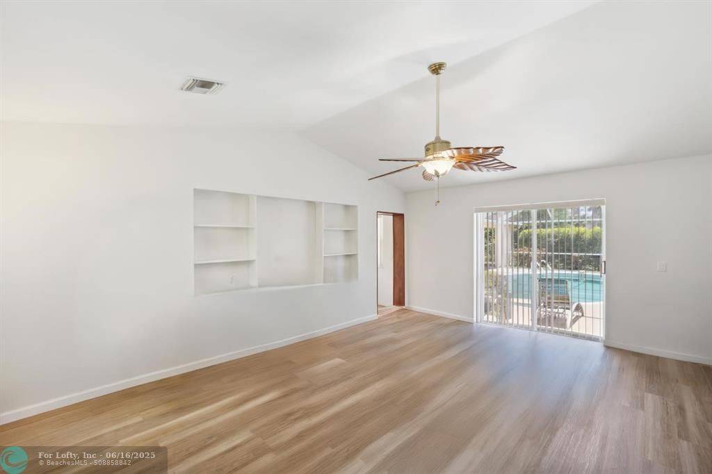 Naples, FL 34120,590 6th ST NE