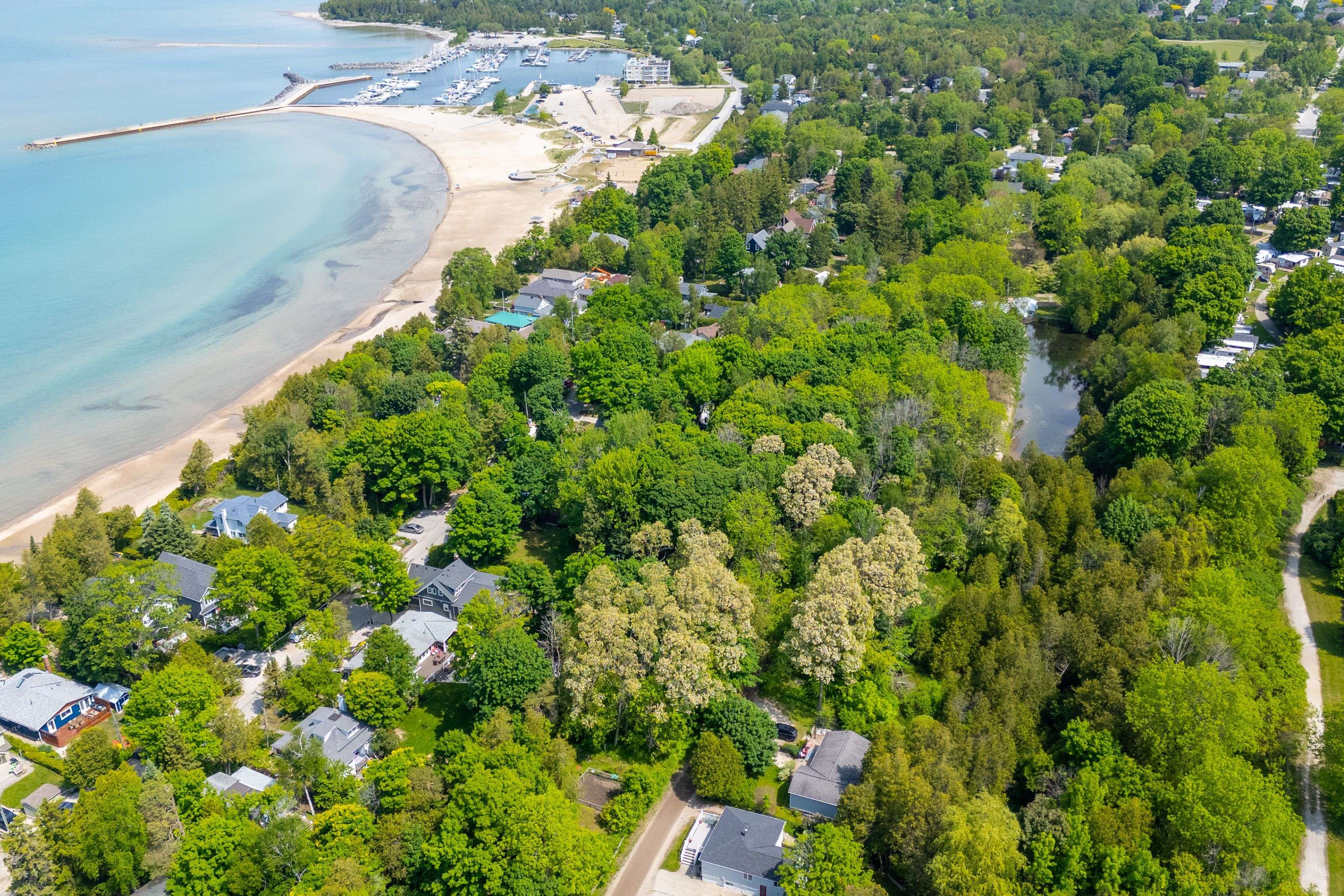 Saugeen Shores, ON N0H 2C0,14 Mitchell LN
