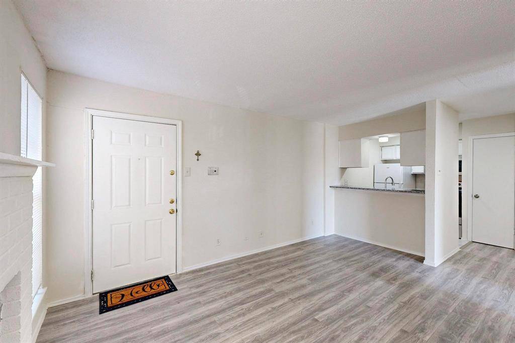 Dallas, TX 75243,9520 Royal Lane #308