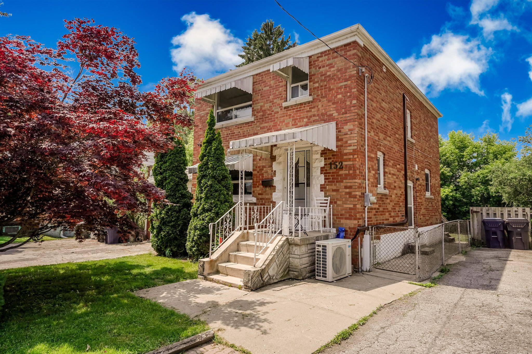 Toronto E04, ON M1L 2Z1,152 Westbourne AVE #MAIN