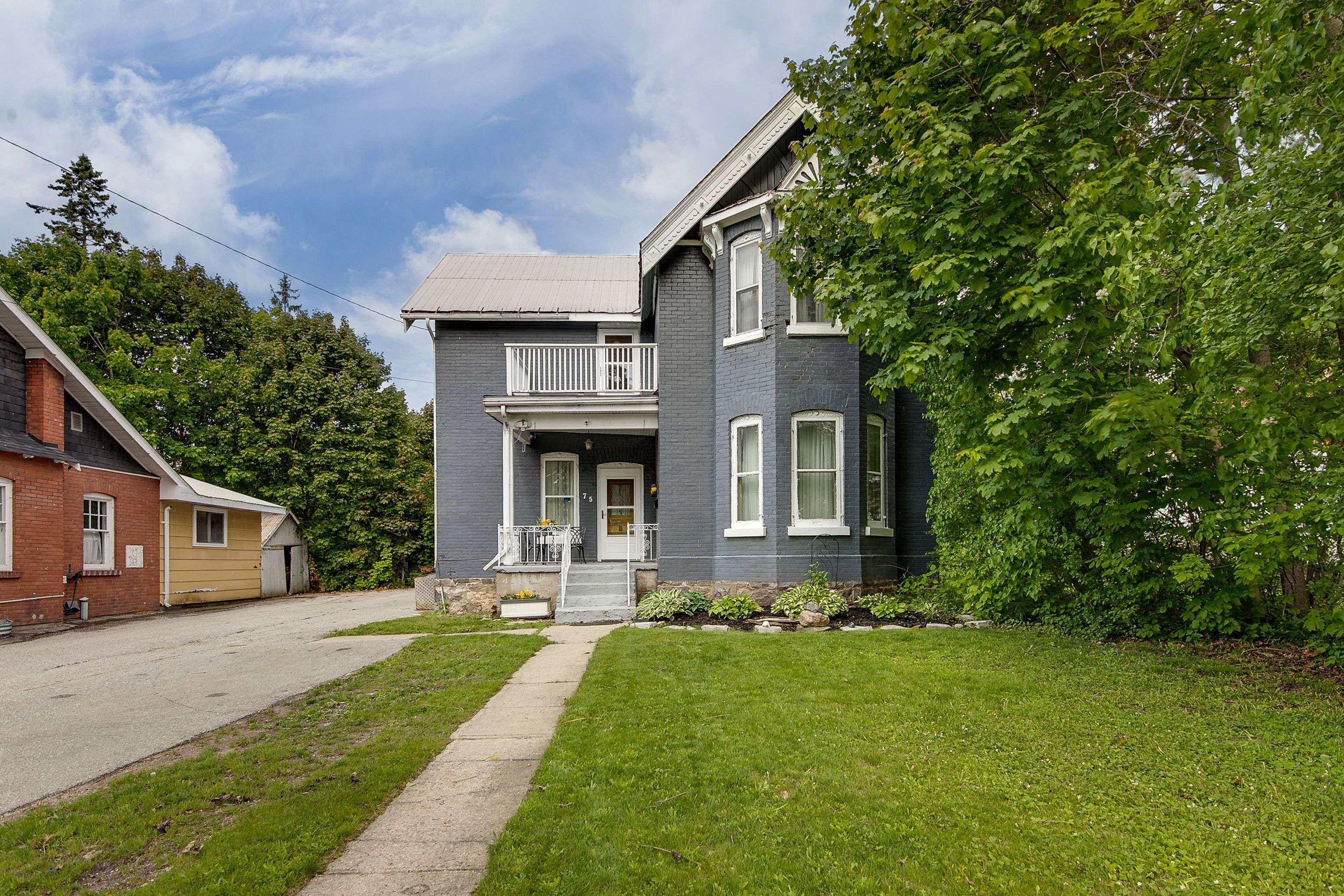 Orillia, ON L3V 5L3,75 Patrick ST