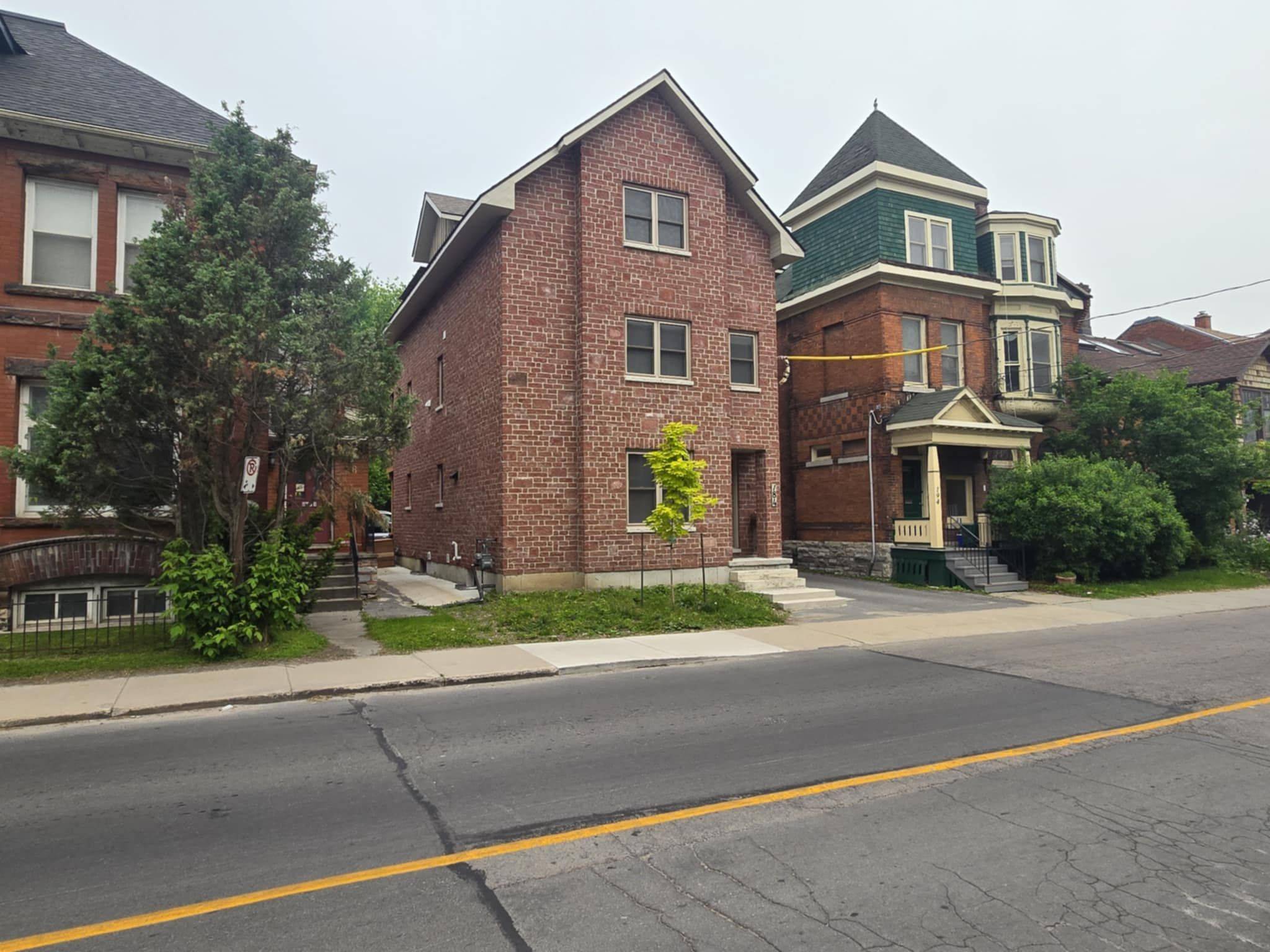 Kingston, ON K7L 3G1,184 Bagot ST