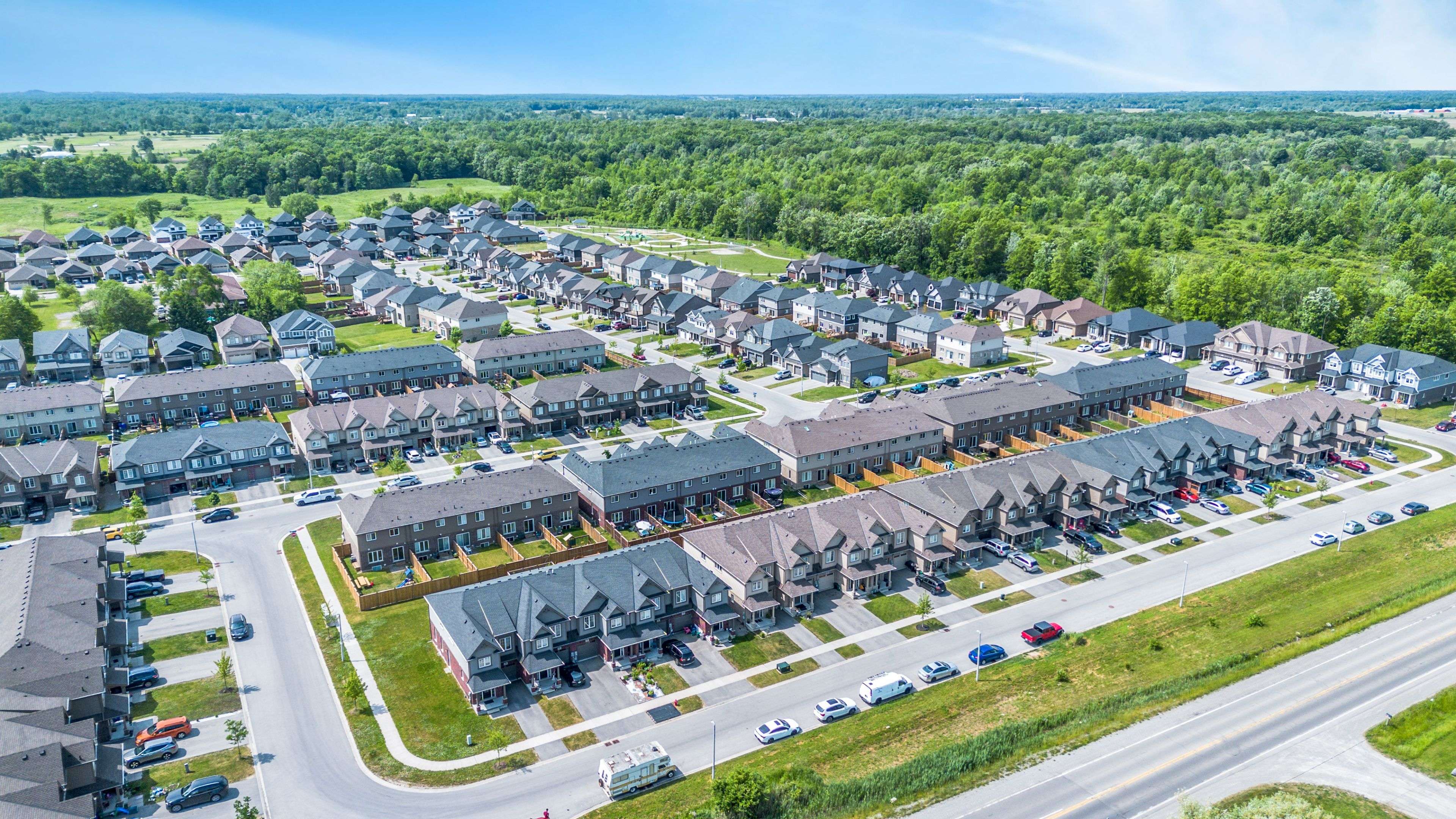 Welland, ON L3C 0G9,636 Julia DR