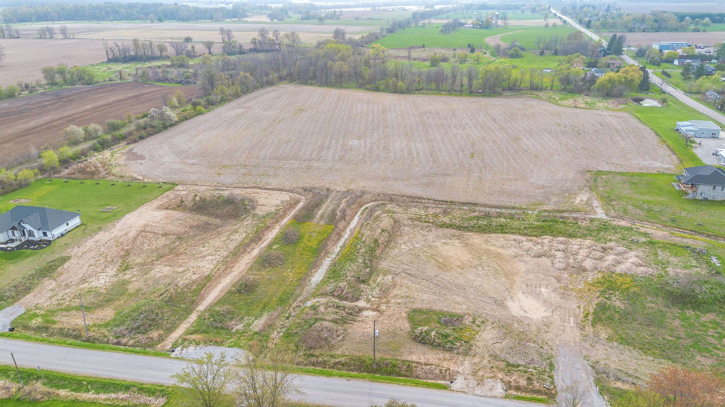 Norfolk, ON N0E 1Y0,701 Villa Nova RD
