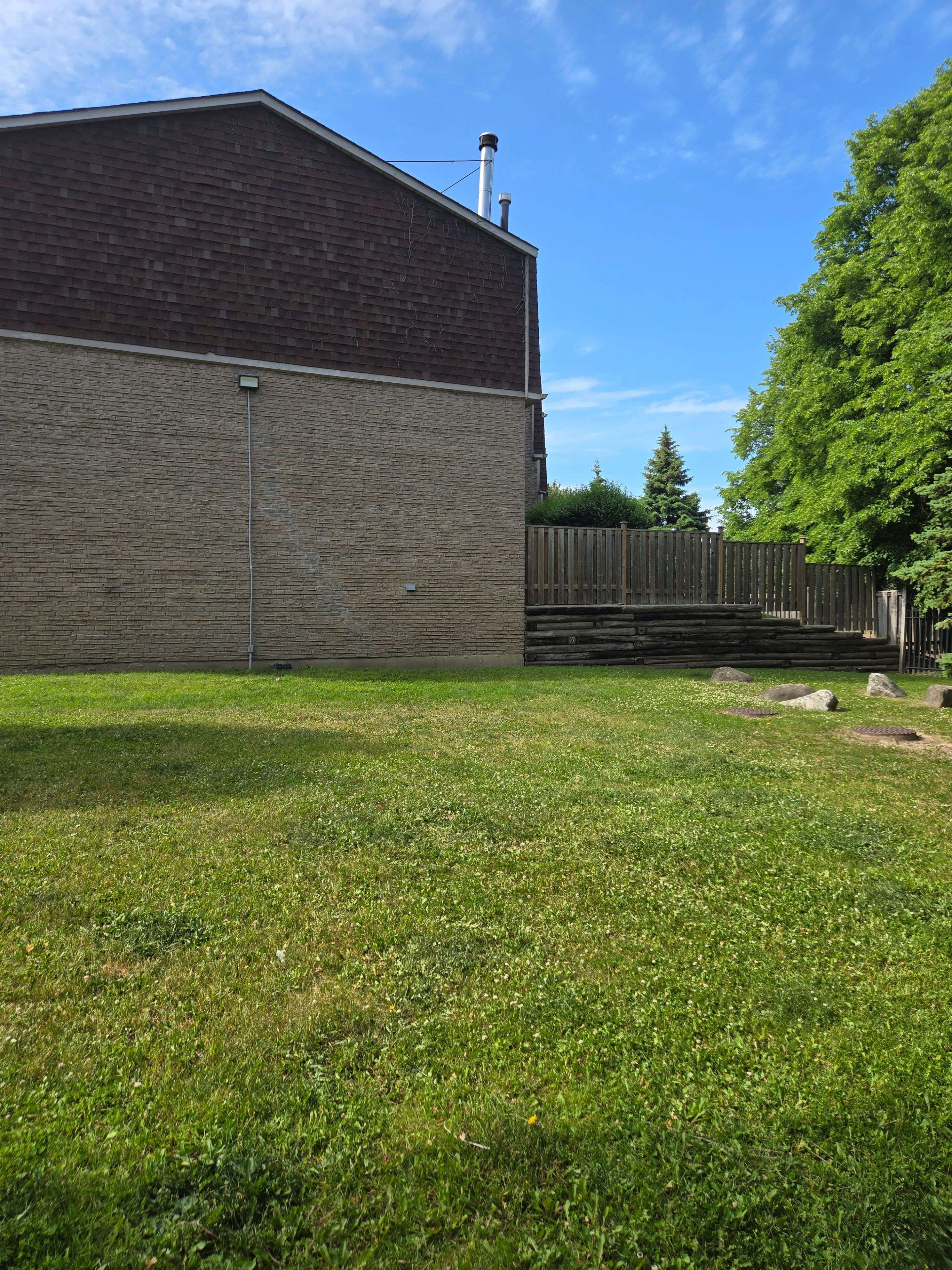 Toronto E05, ON M1W 2V1,2 Stonehill CT #39