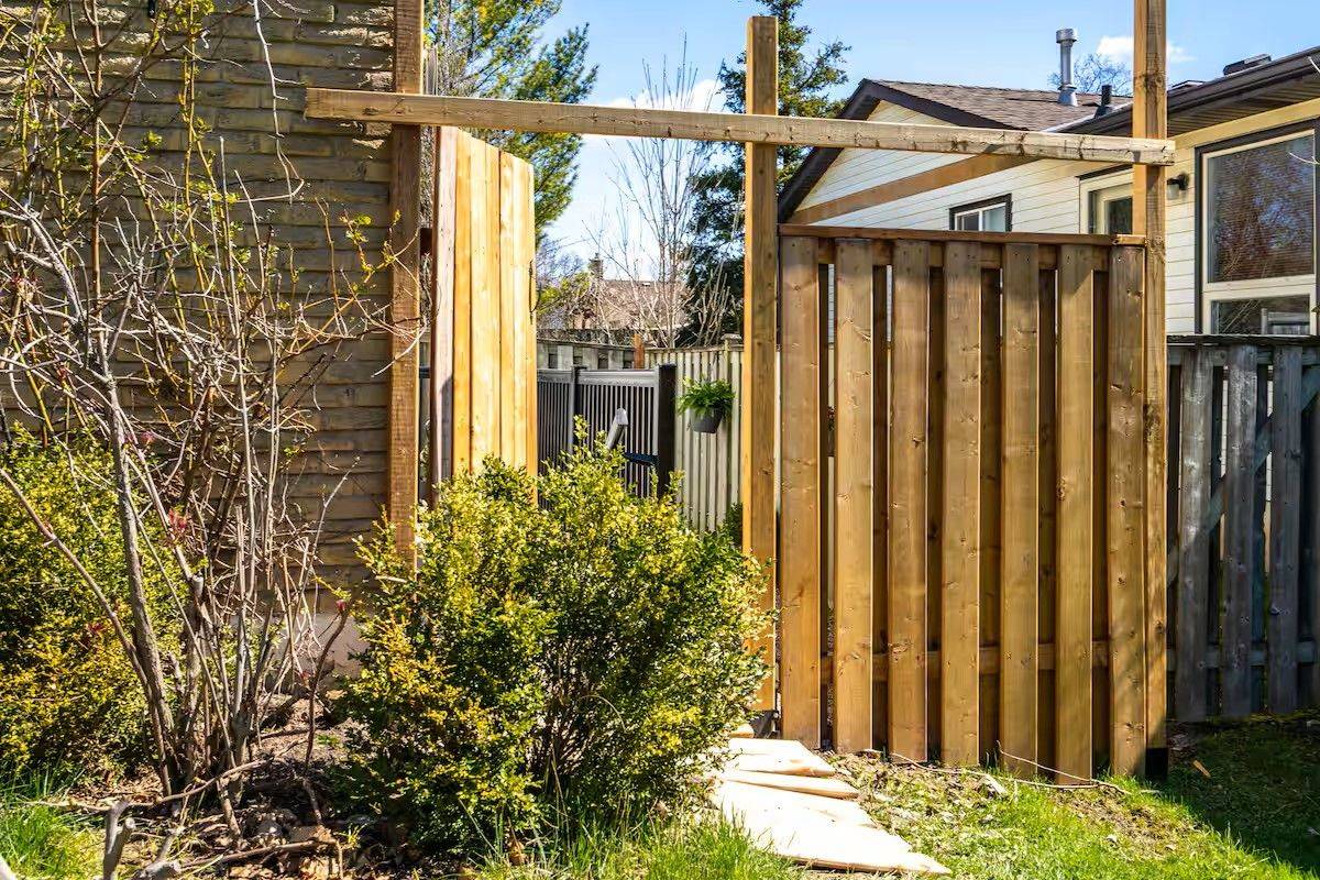 Milton, ON L9T 3G5,583 Elliott CRES ##BSMT