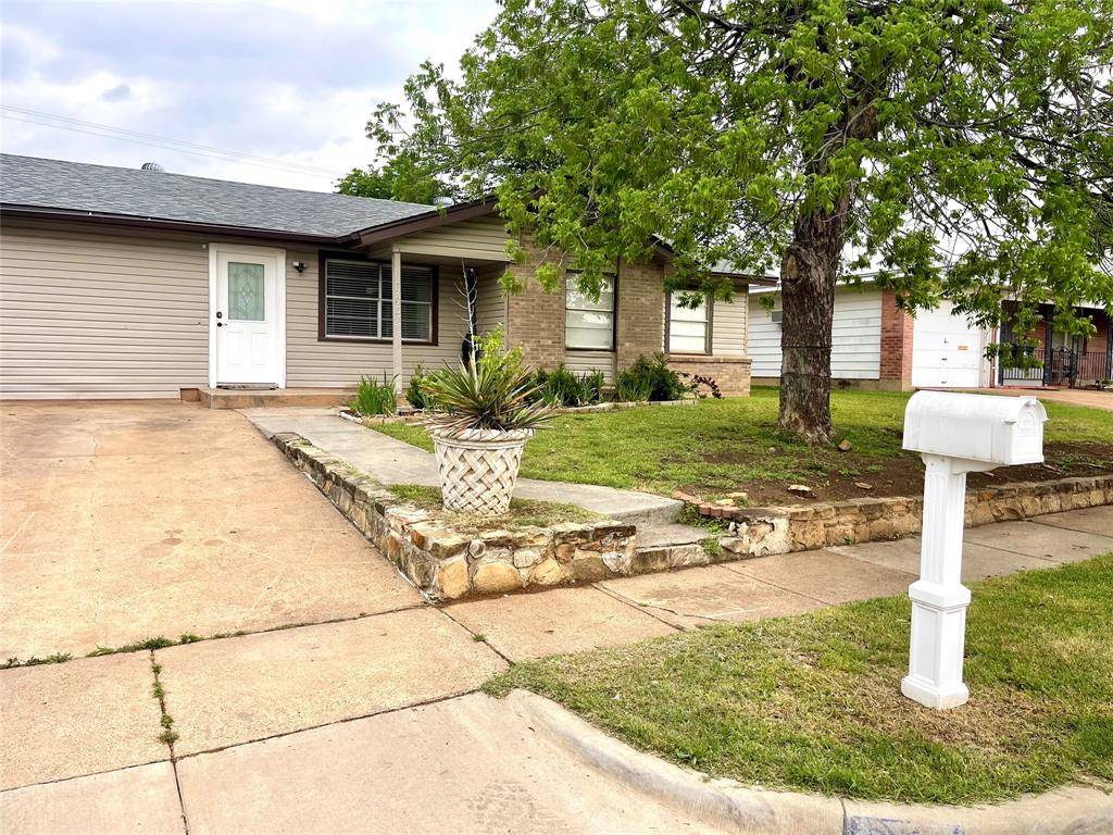 Arlington, TX 76010,2903 Hardy Place