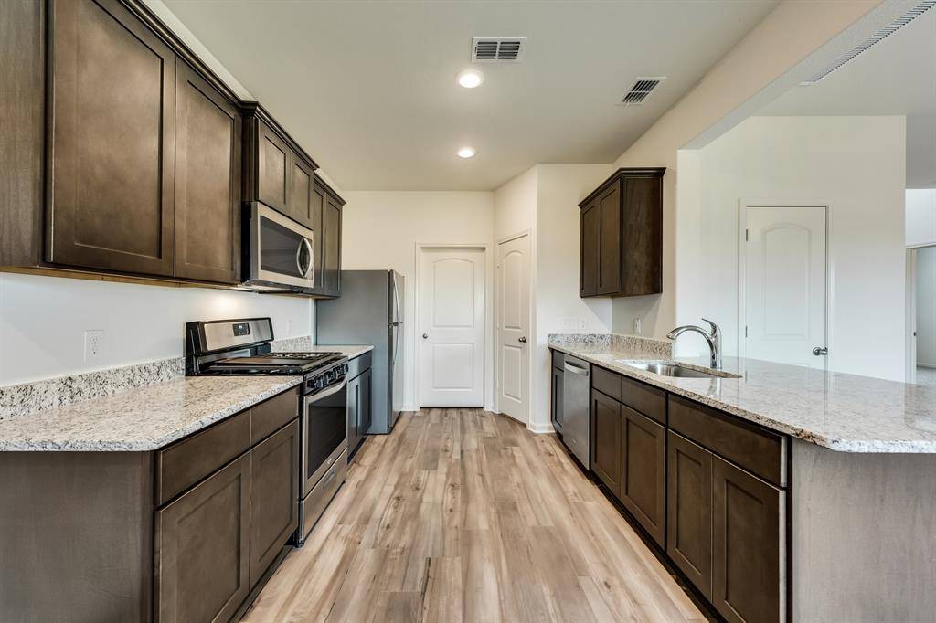 Fort Worth, TX 76140,9504 Teton Vista Drive