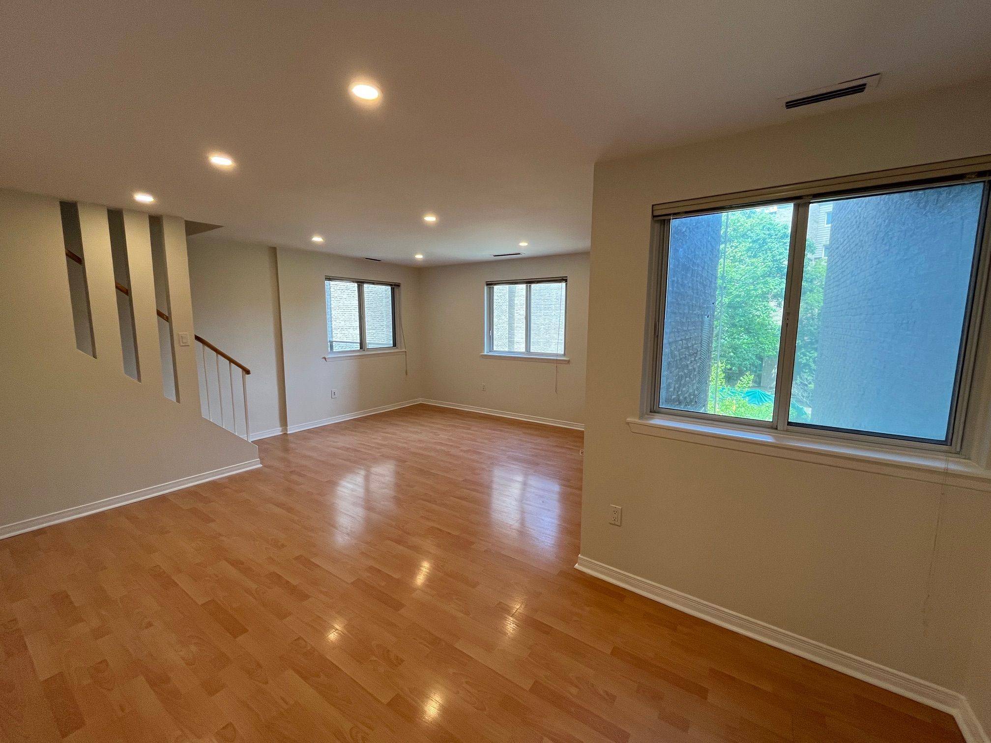 Toronto C15, ON M2H 3J8,4001 Don Mills RD #224