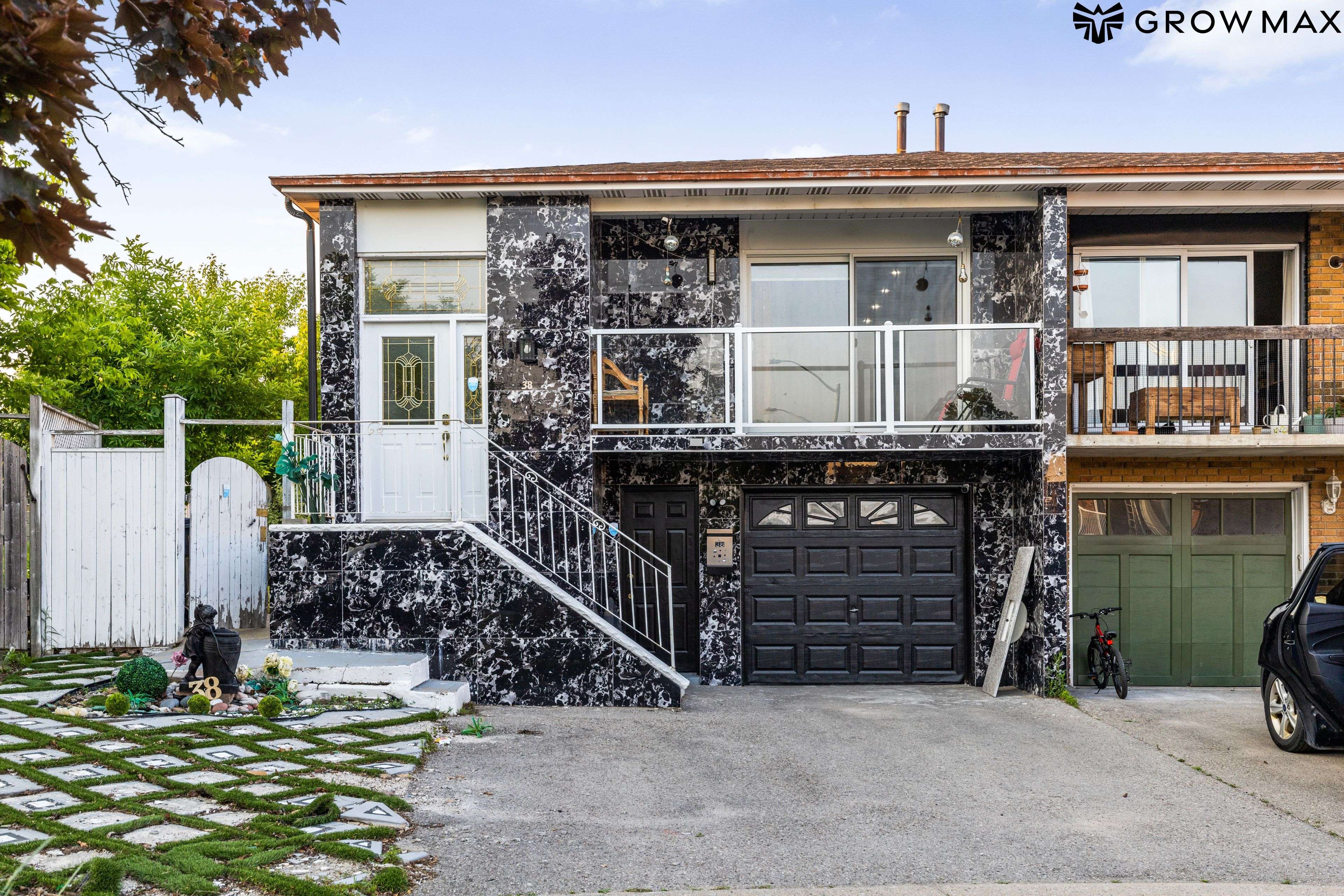 Brampton, ON L6V 3N3,38 Elderwood PL