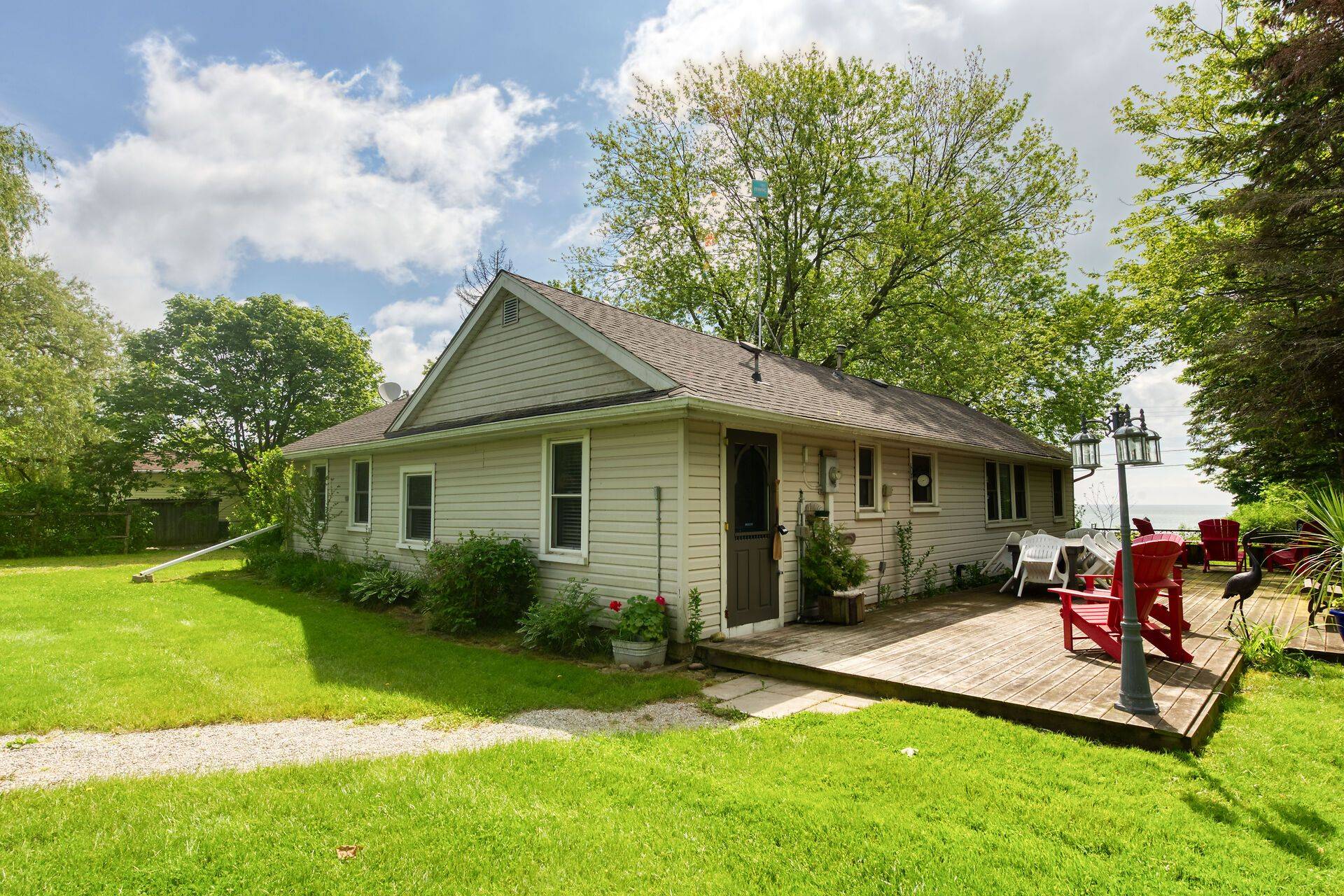 Haldimand, ON N0A 1K0,2593 North Shore DR