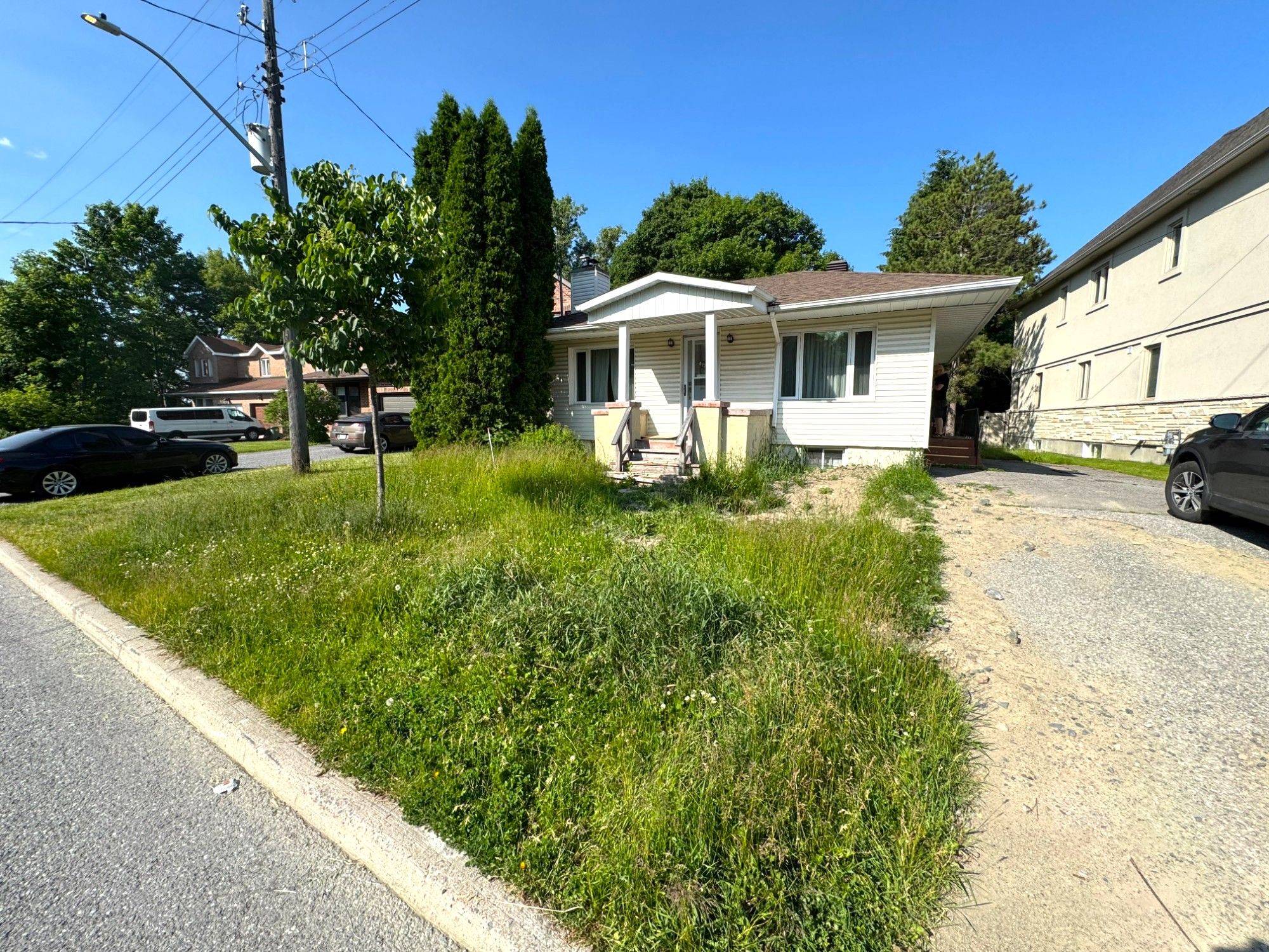 Mckellar Heights - Glabar Park And Area, ON K2A 2V8,827 Riddell AVE N