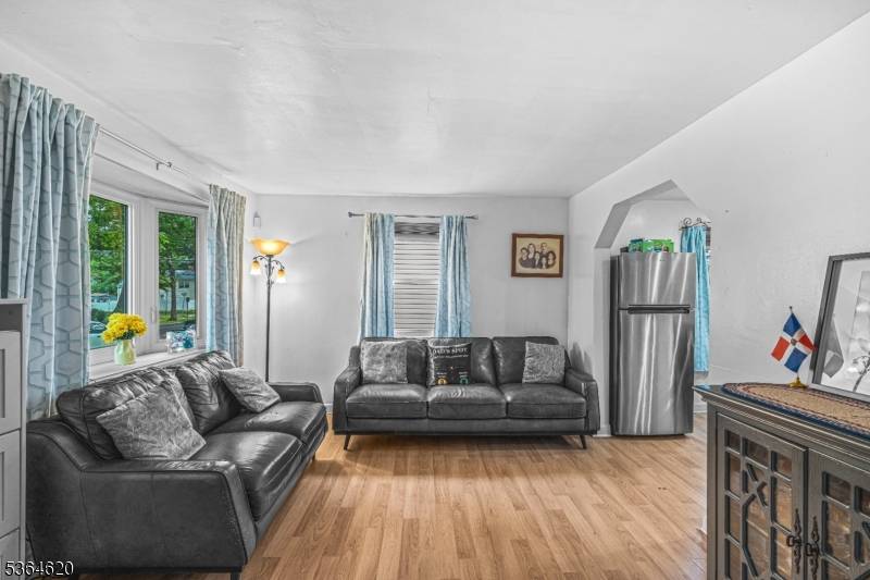 Roselle Boro, NJ 07203,457 W 4Th Ave