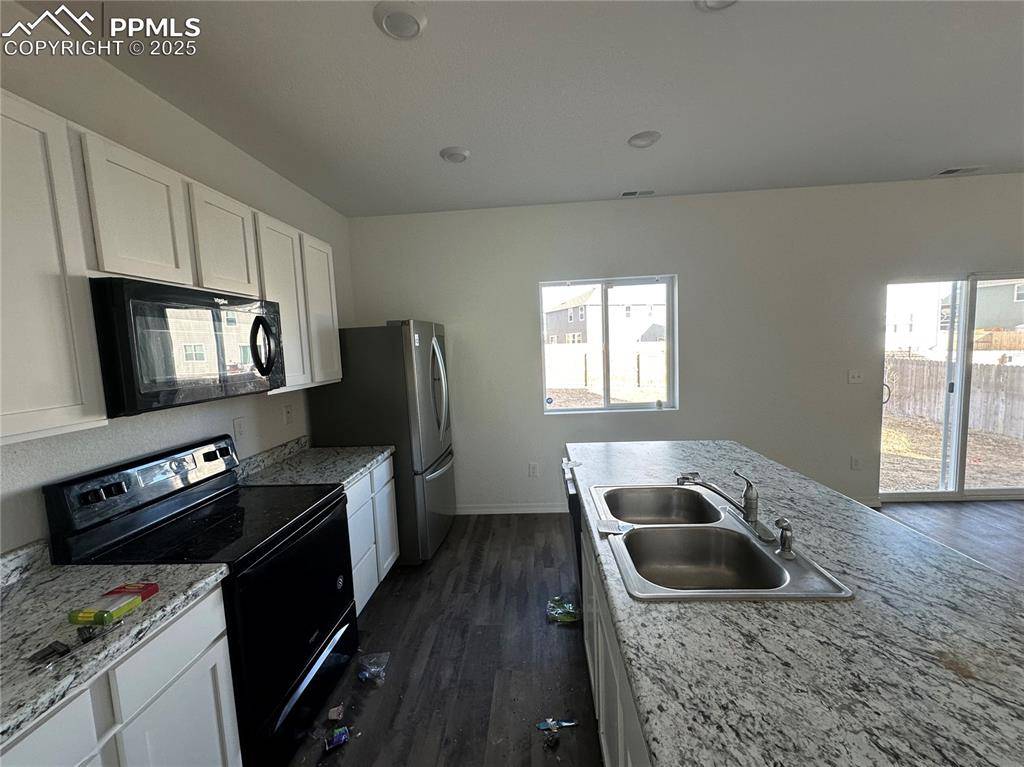 Colorado Springs, CO 80925,6039 Yamhill DR