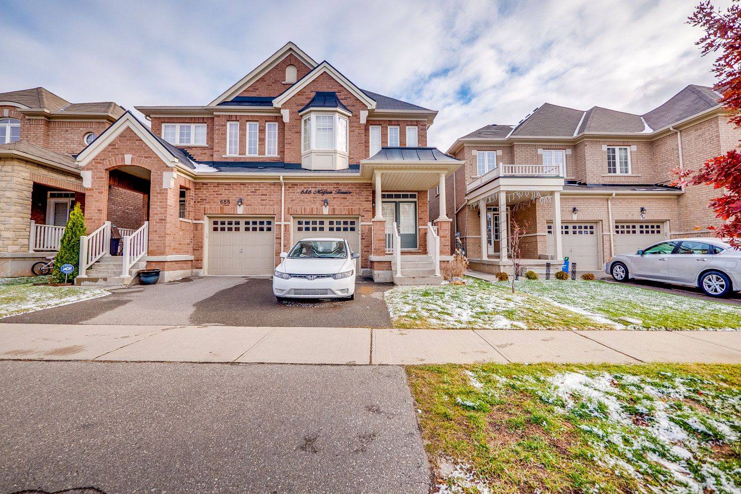 Milton, ON L9T 8K4,686 Megson TER