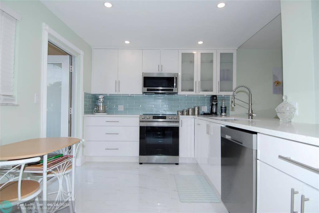 Hallandale Beach, FL 33009,620 NE 12th Ave #202