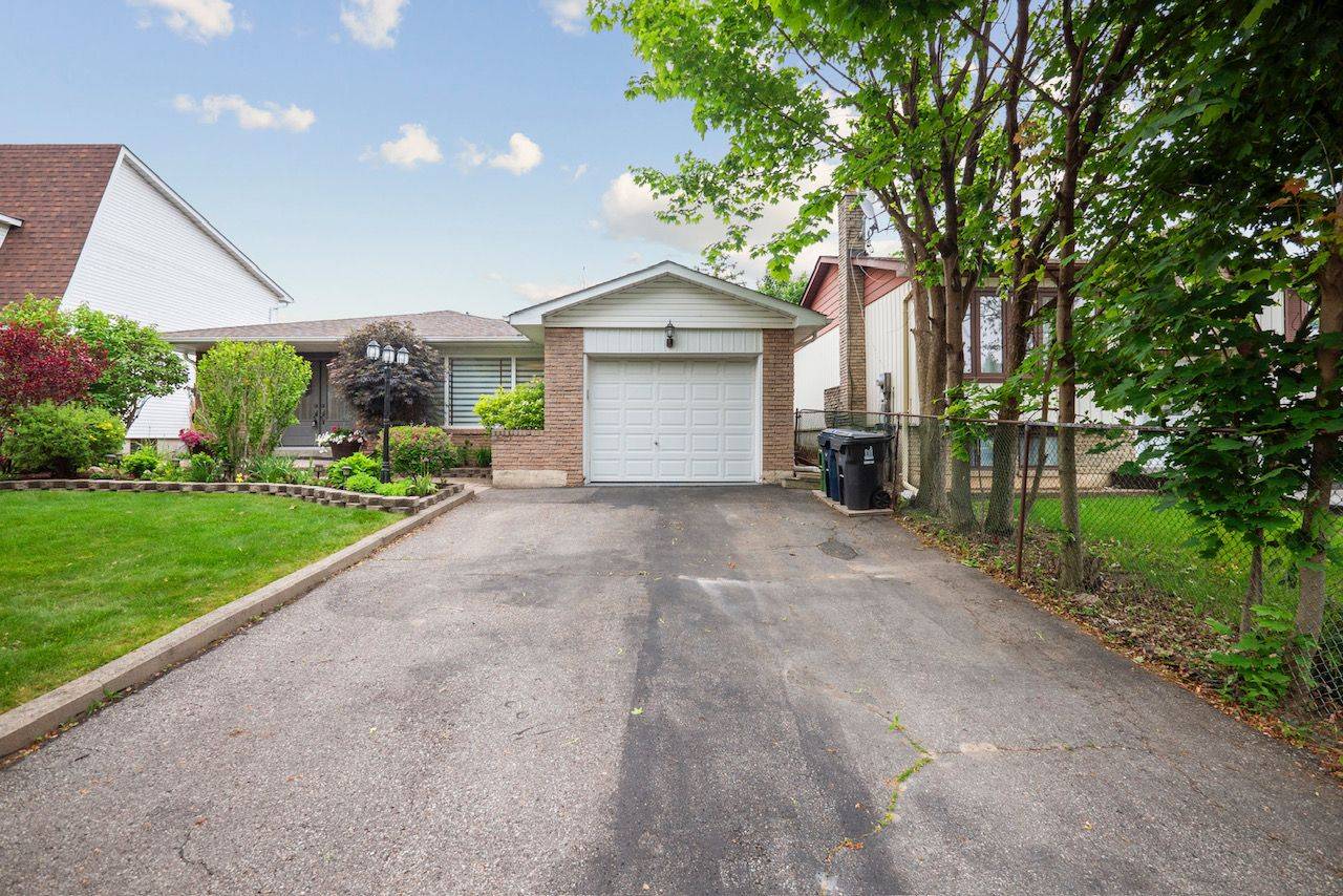 Toronto E07, ON M1V 1P9,107 White Heather BLVD