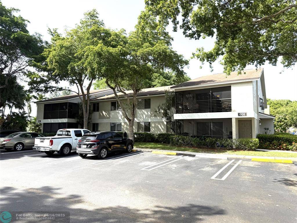 Pompano Beach, FL 33069,608 Gardens Dr  #102