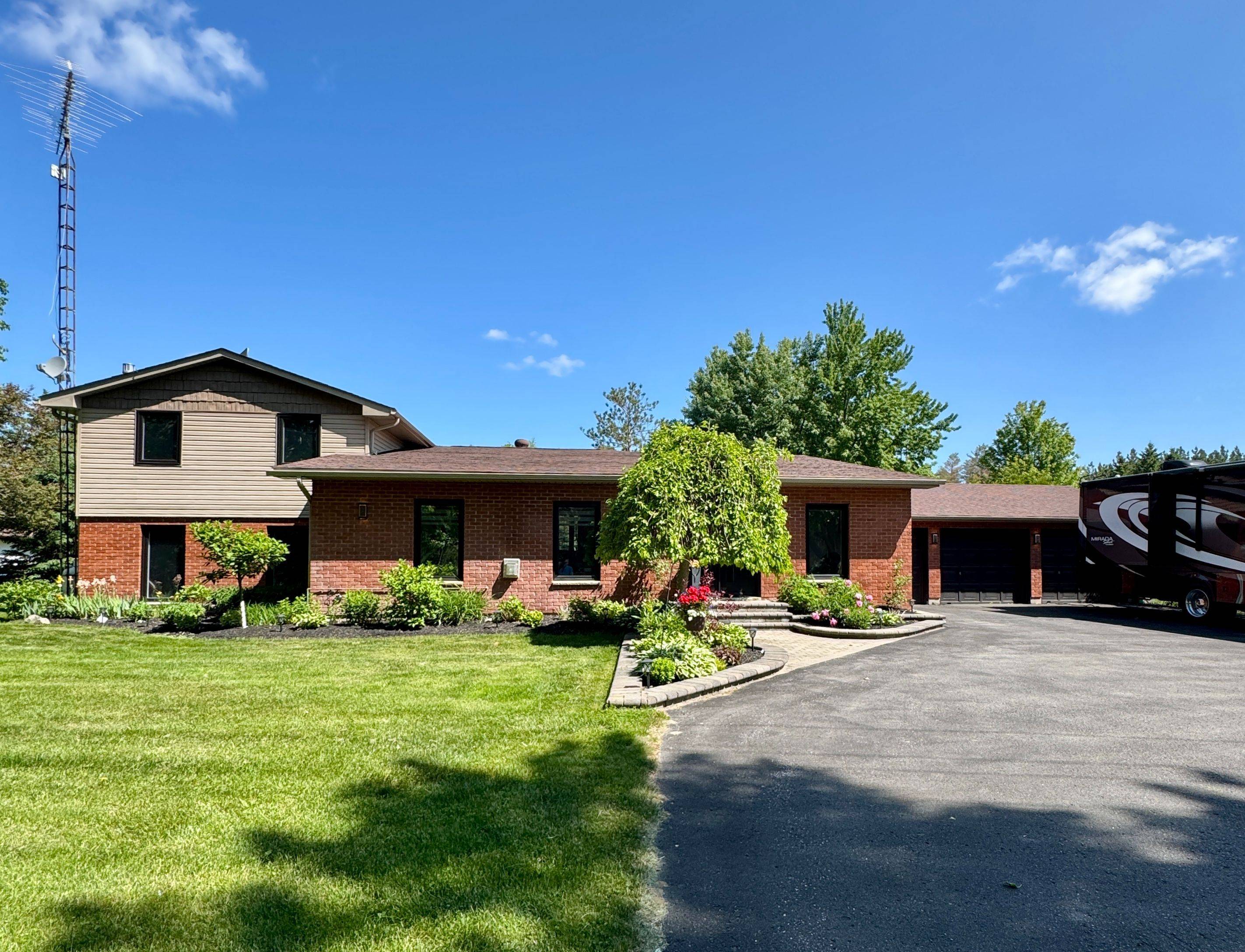 Clearview, ON L0M 1N0,6184 County 9 RD