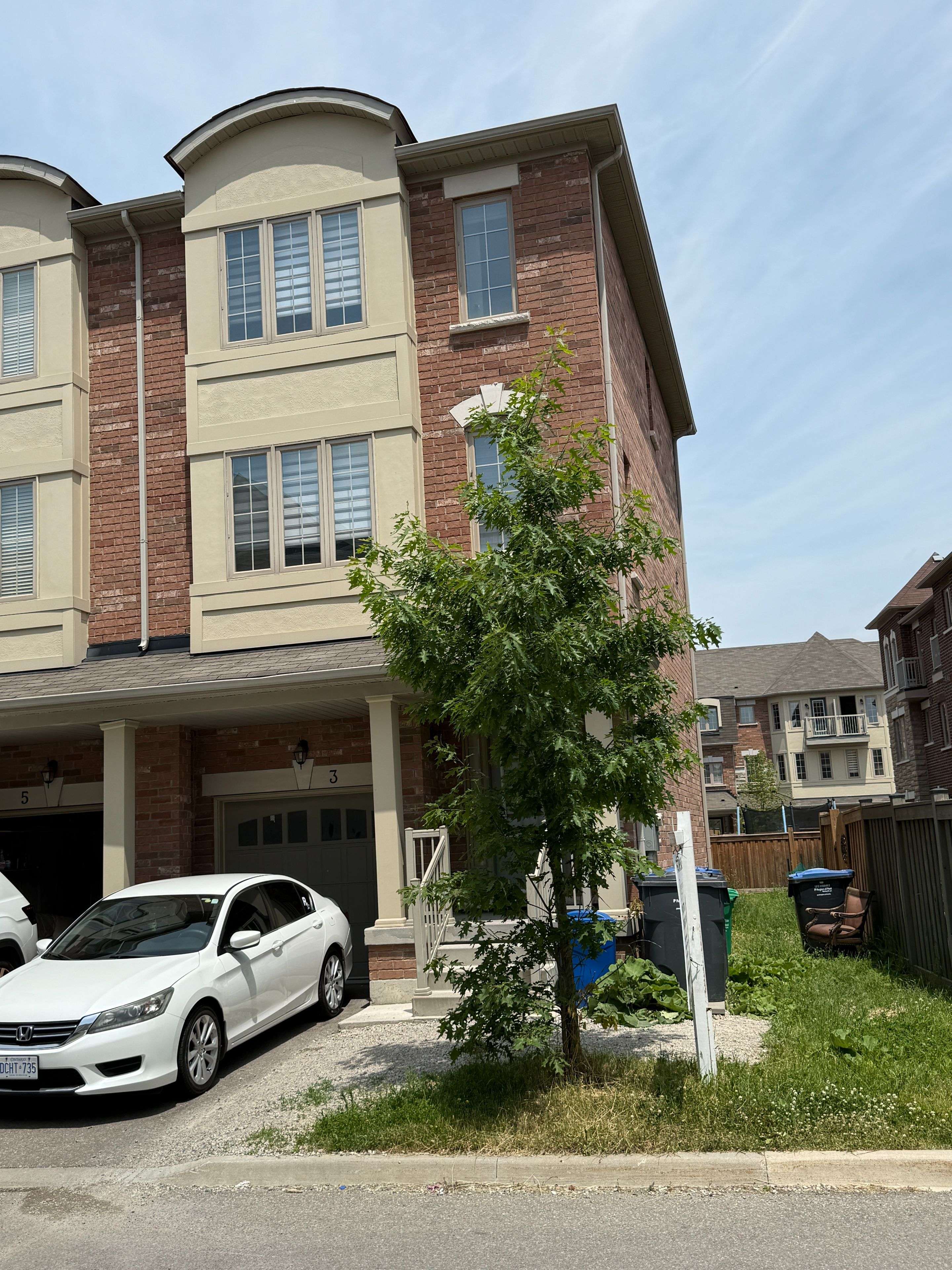 Brampton, ON L6X 0J1,3 Hobart GDNS