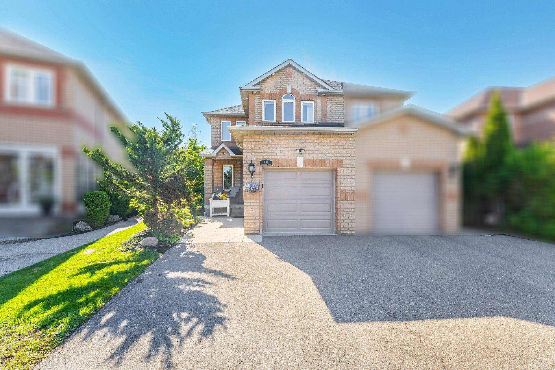 Mississauga, ON L4Z 3Z1,632 Leatherleaf DR