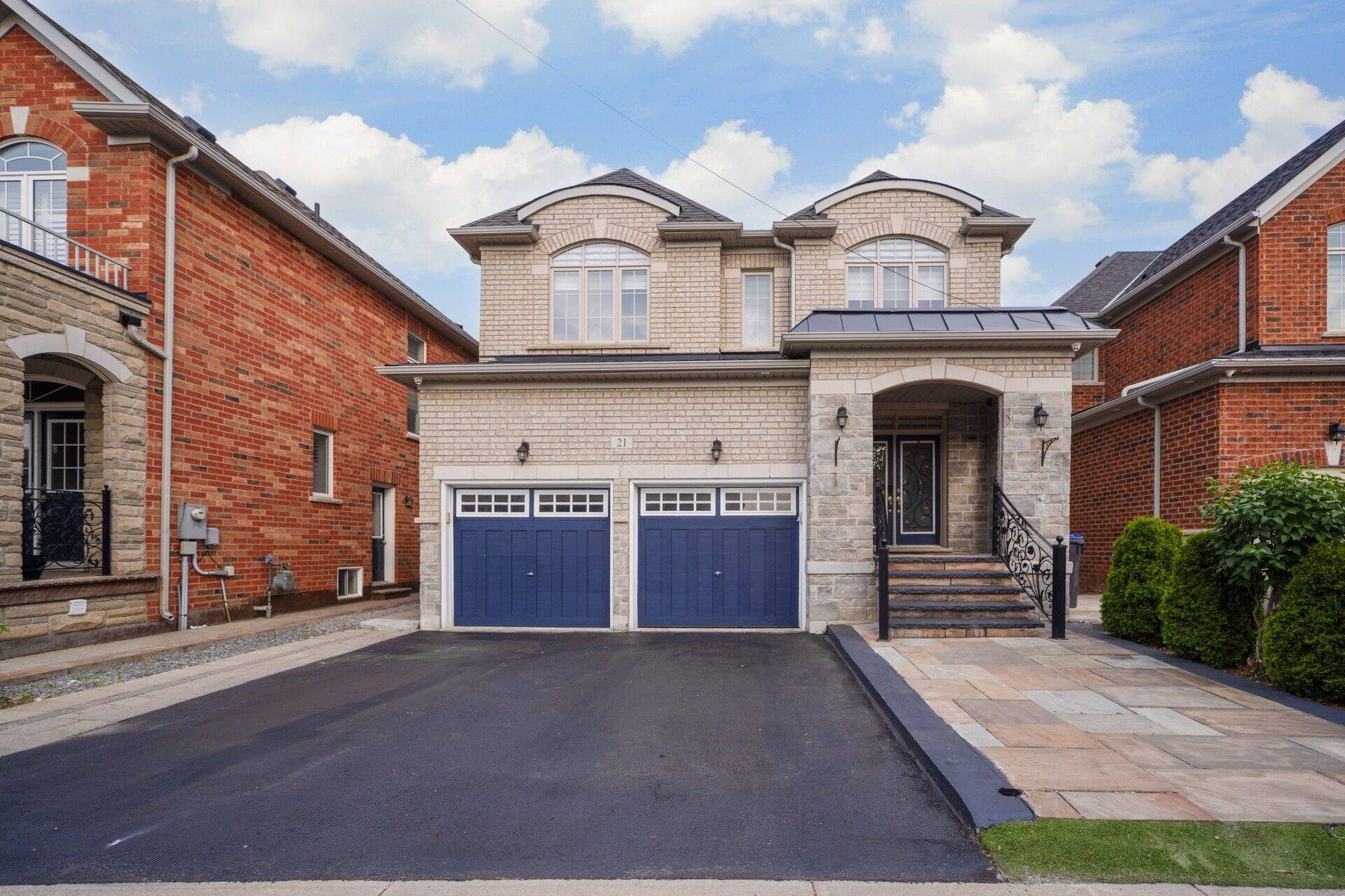 Brampton, ON L6P 1B6,21 Relton CIR