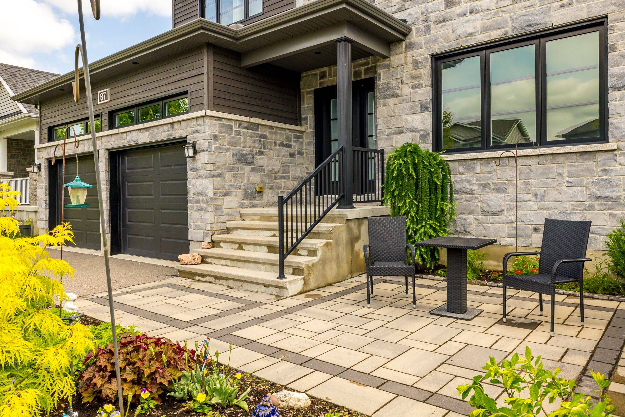 Russell, ON K4R 0B2,87 Cobblestone DR