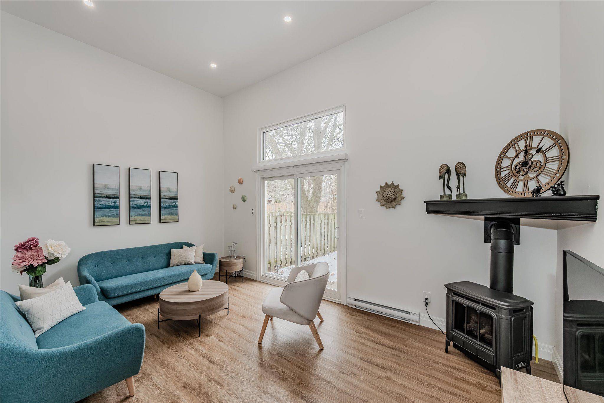 Guelph, ON N1H 7C5,2 Worton AVE #10