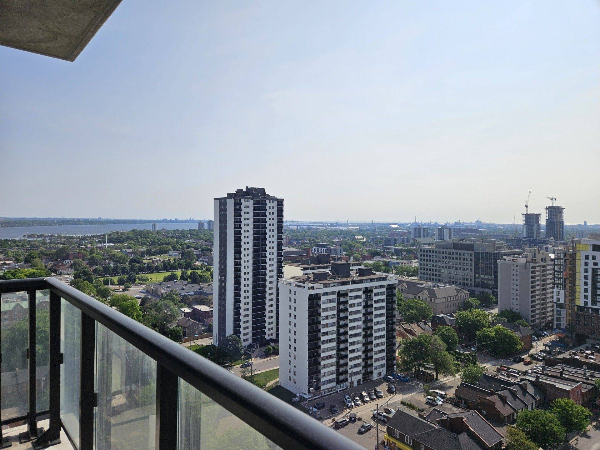 Hamilton, ON M8P 0C6,15 Queen ST S #1613