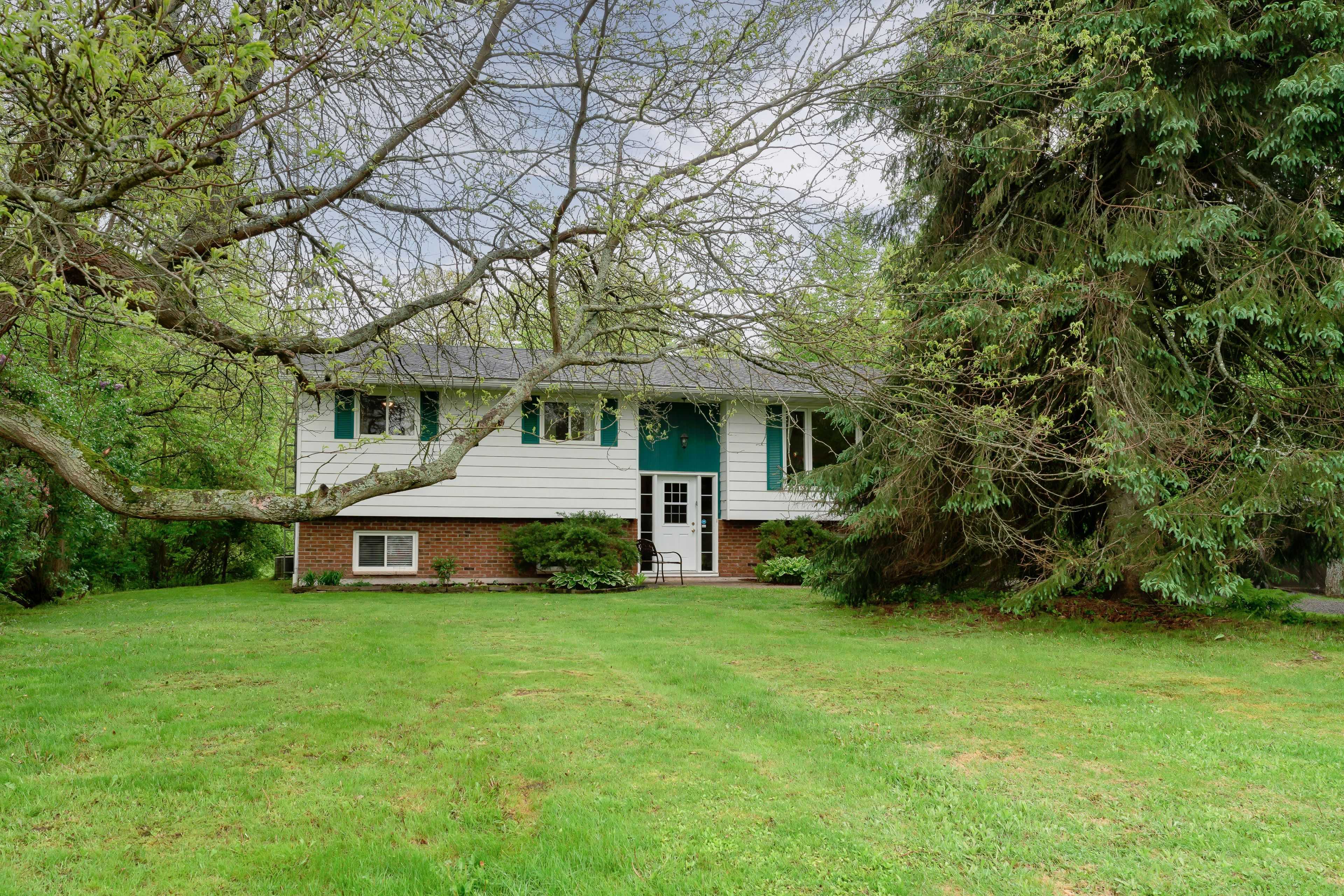 Leeds And The Thousand Islands, ON K0E 1L0,935 Haig RD