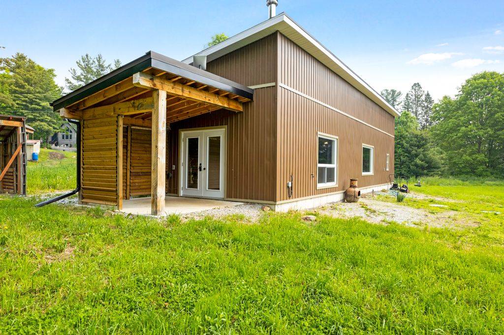 Tay Valley, ON K0H 2B0,301 Maberly Station RD