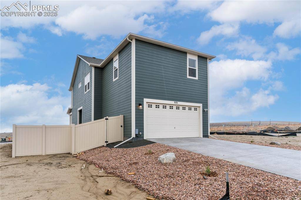Colorado Springs, CO 80925,5143 Roundhouse DR