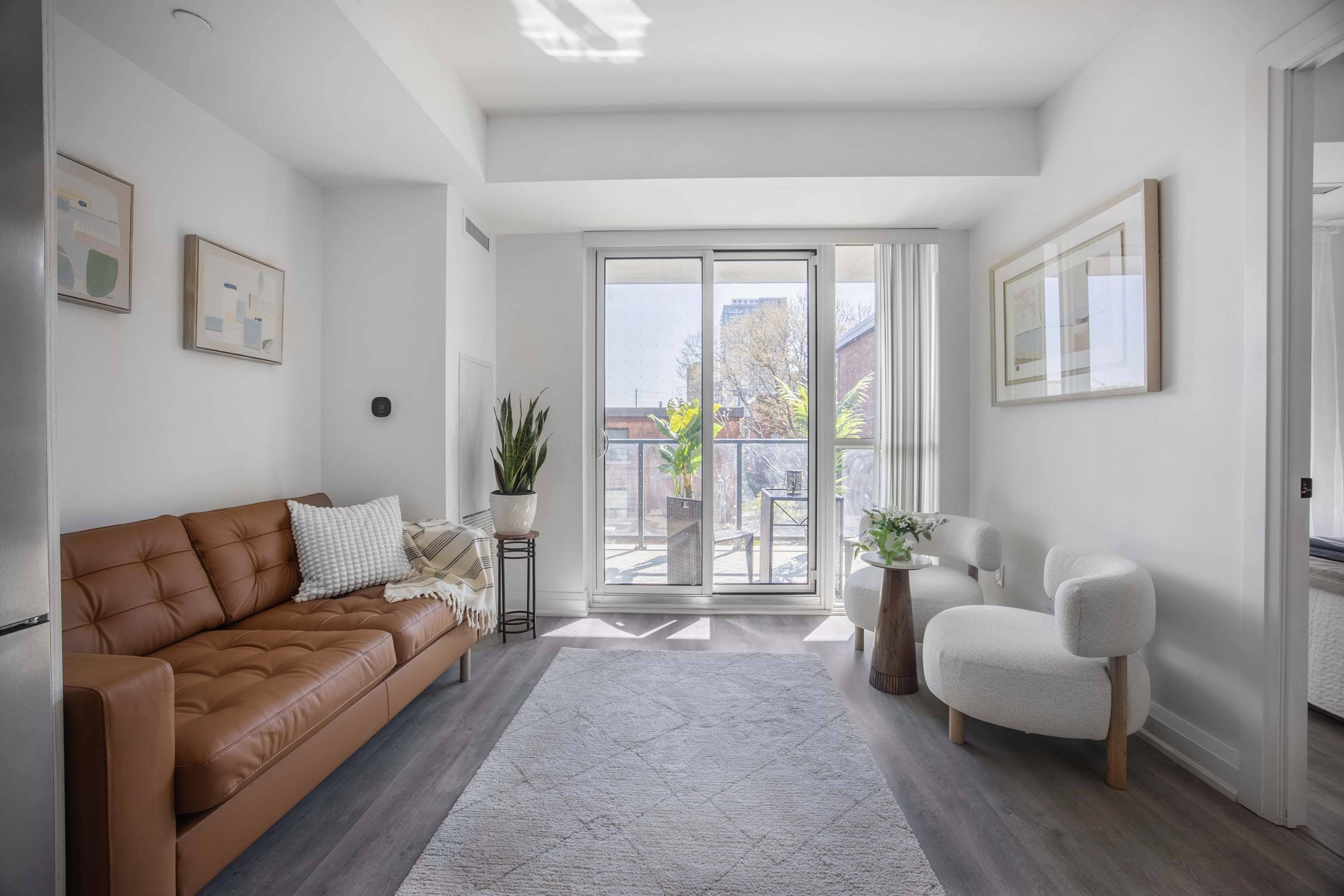 Toronto E02, ON M4C 0B1,2369 Danforth AVE #210