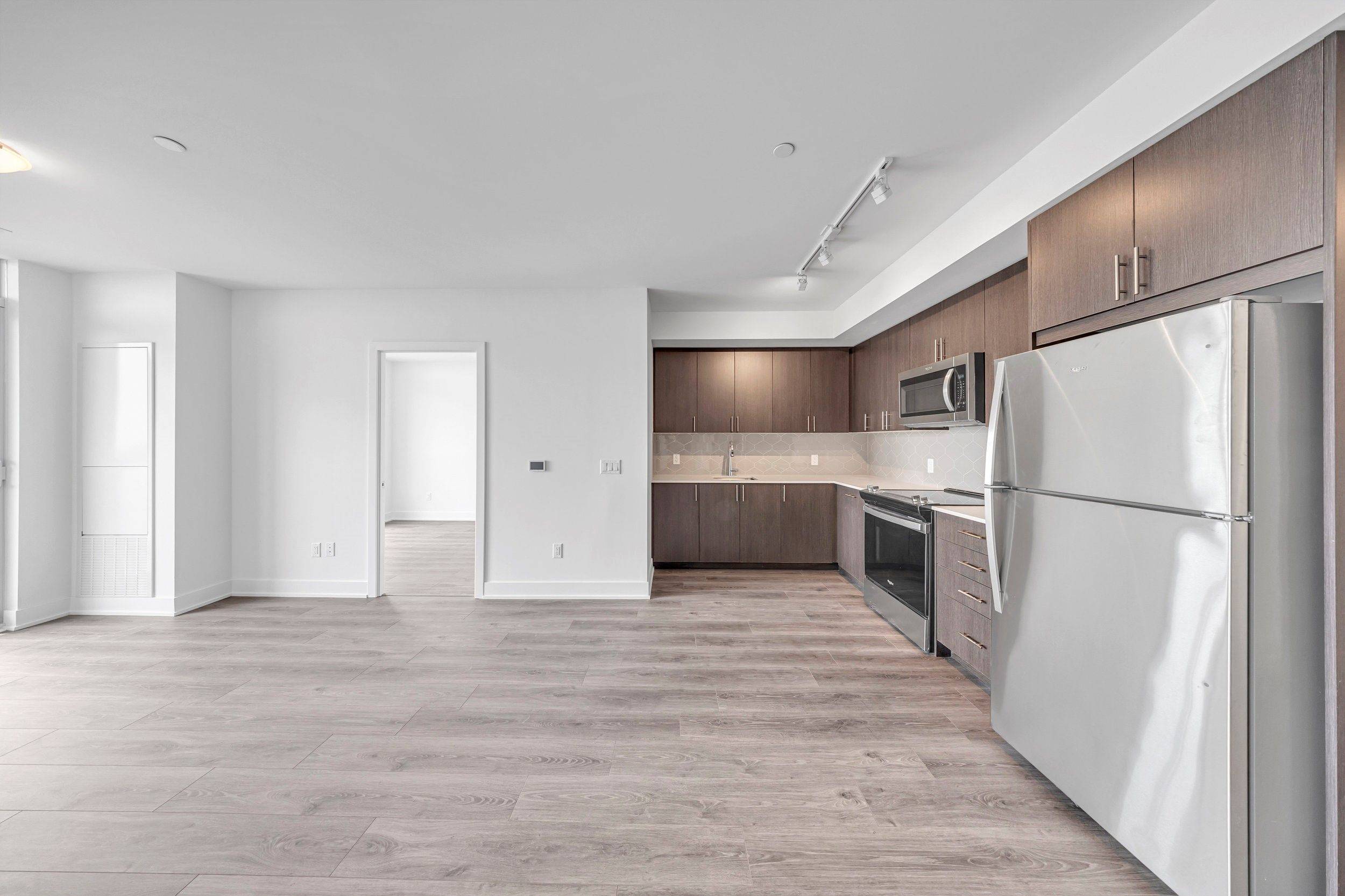 Oshawa, ON L1L 0W3,2545 Simcoe ST N #1908