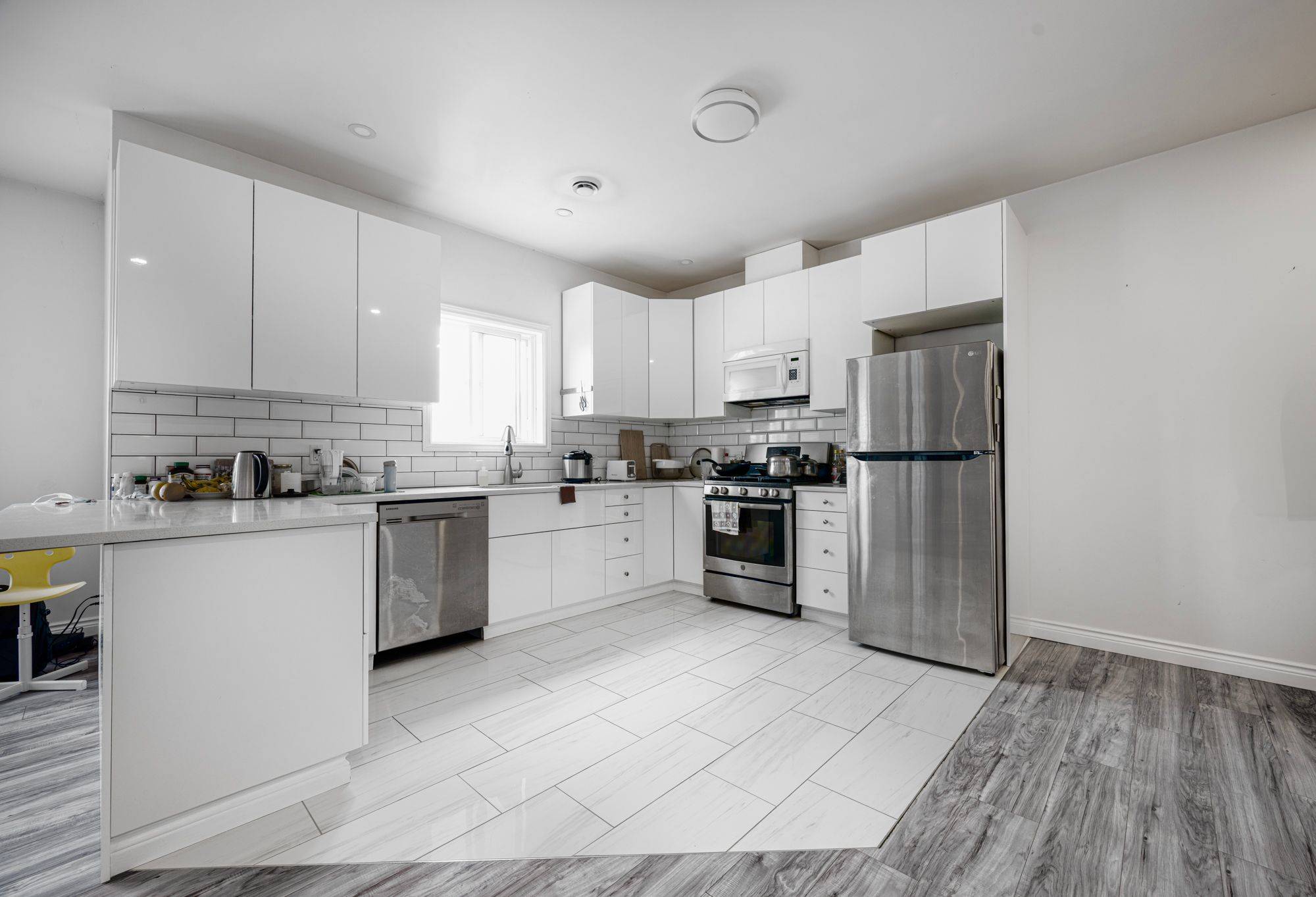 Merrickville-wolford, ON K0G 1N0,105 111 Broadway ST W #2