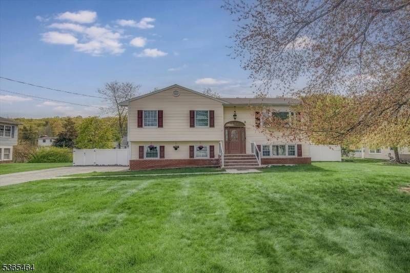 Andover Twp., NJ 07860,10 Longview Rd