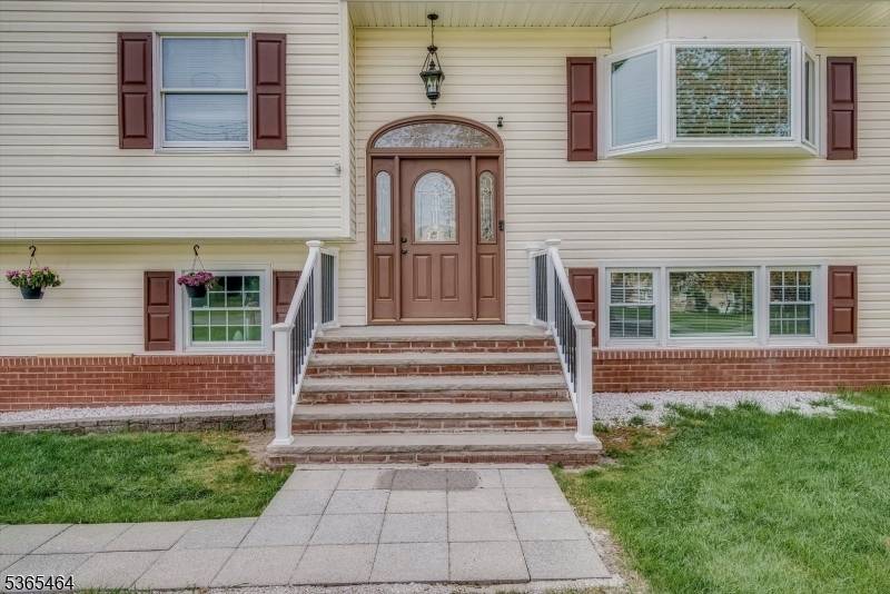 Andover Twp., NJ 07860,10 Longview Rd