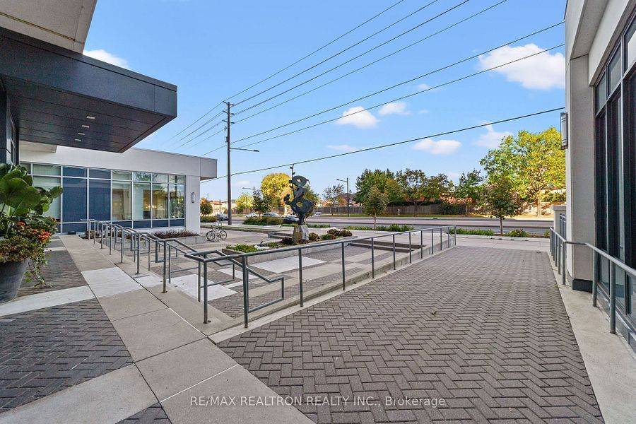 Vaughan, ON L4J 0J9,7900 Bathurst ST #3